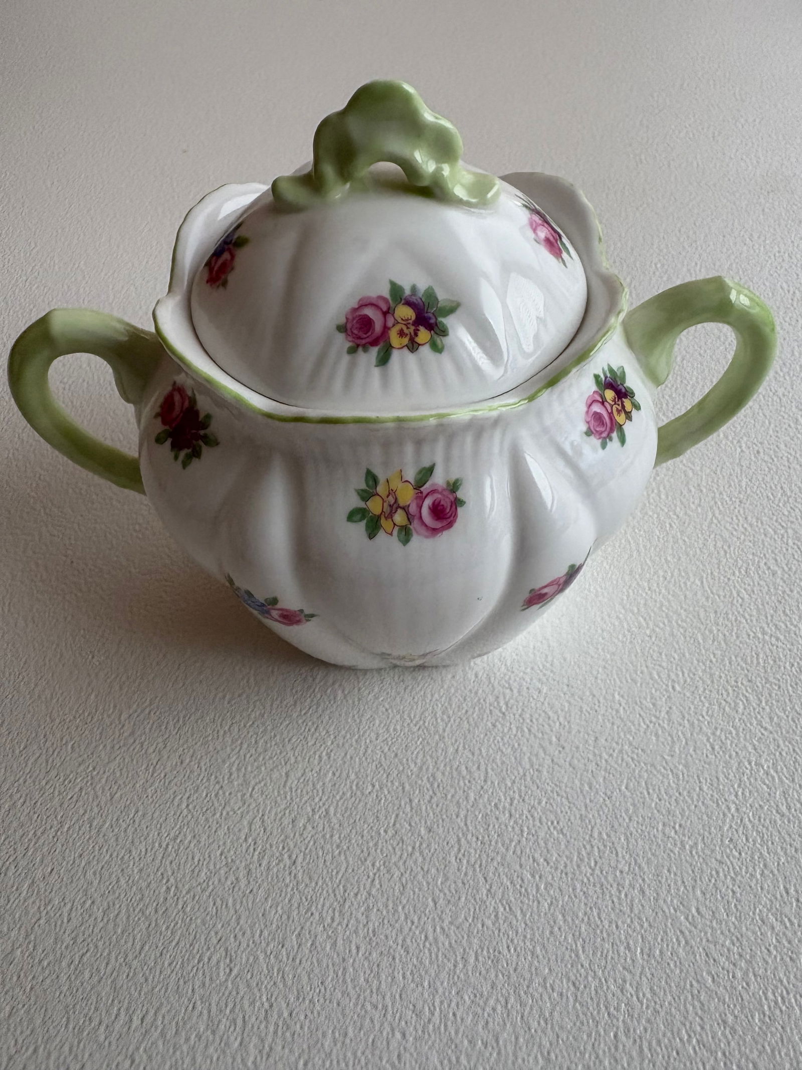 1960s Shelley Fine Bone China Service for Twelve- 92 Pieces - 6