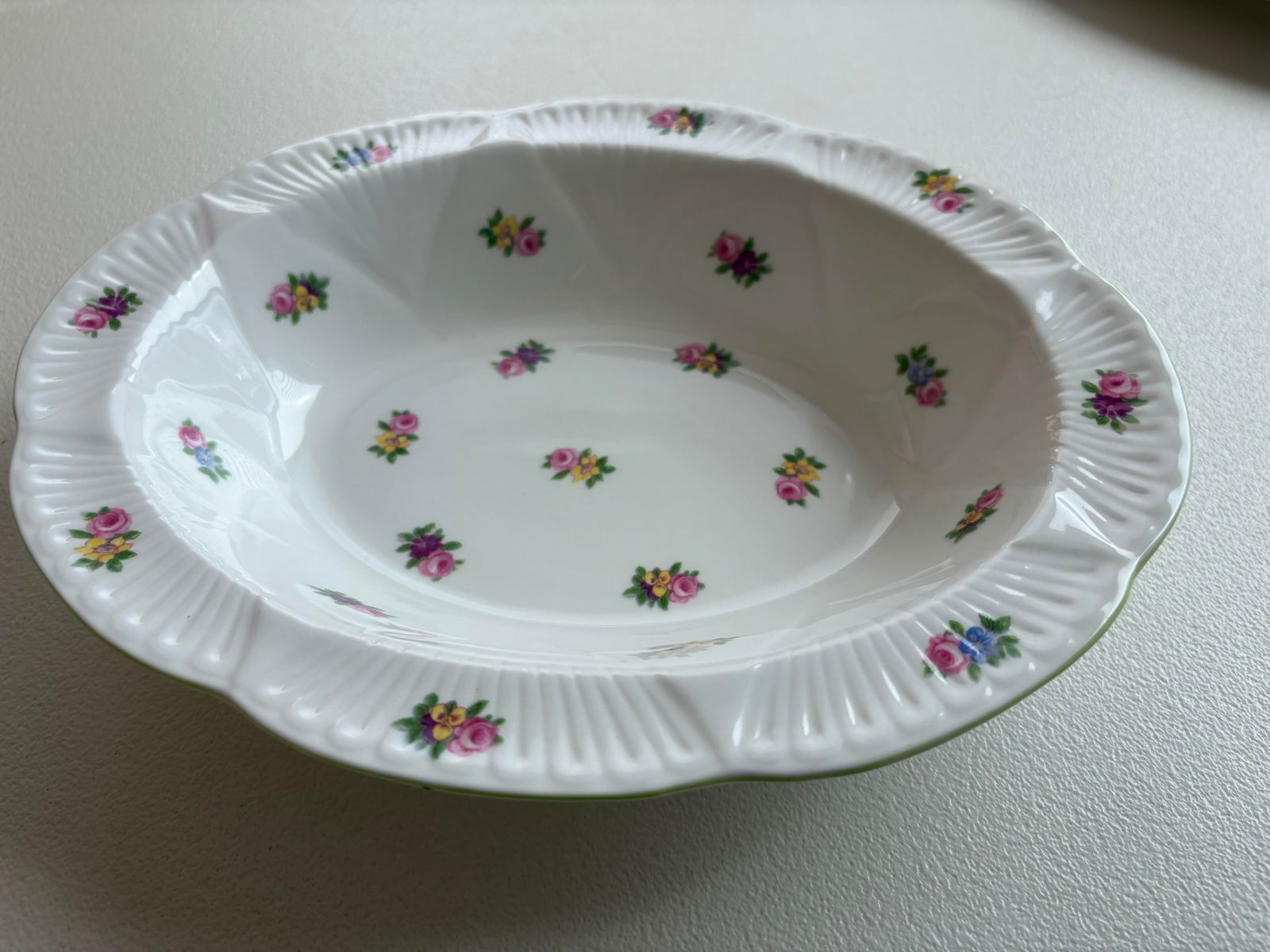 1960s Shelley Fine Bone China Service for Twelve- 92 Pieces - 7