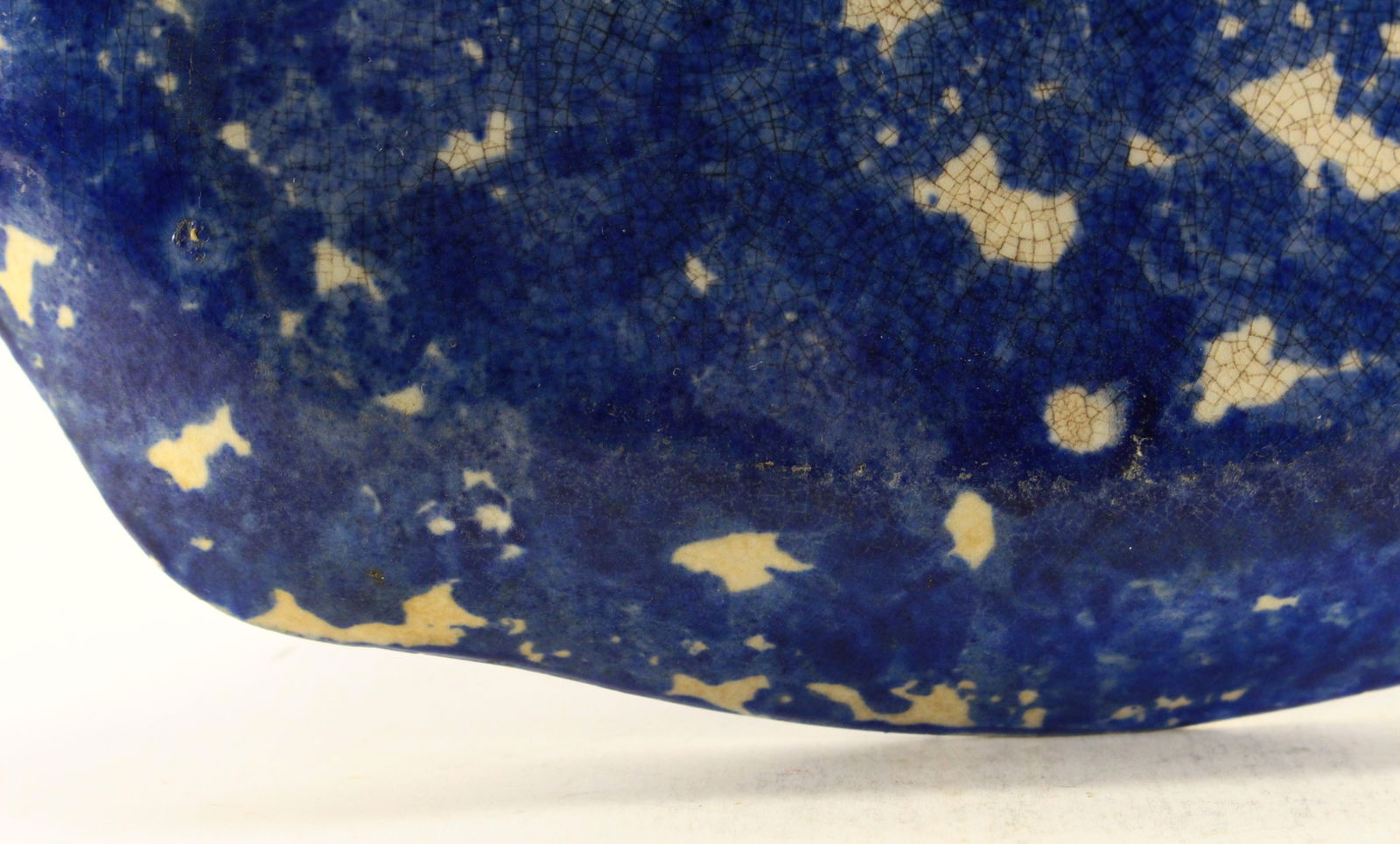 1800's Blue & White Spongeware Spatterware Scalloped Oval Plate - 10