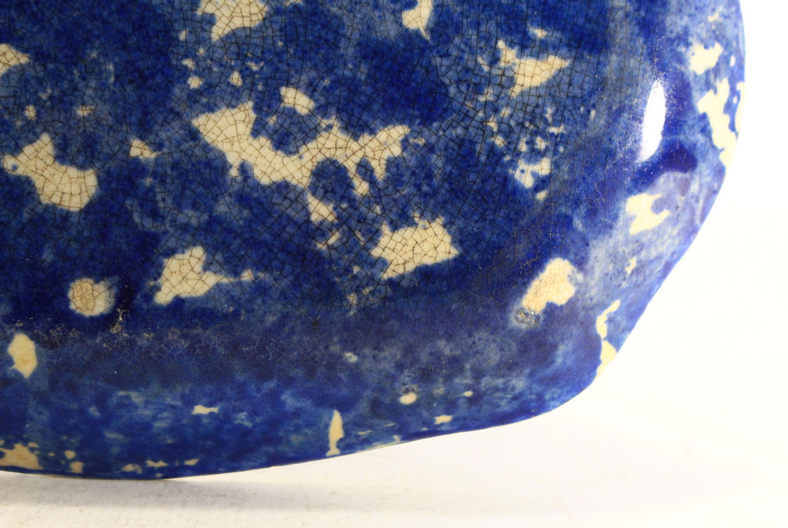 1800's Blue & White Spongeware Spatterware Scalloped Oval Plate - 11