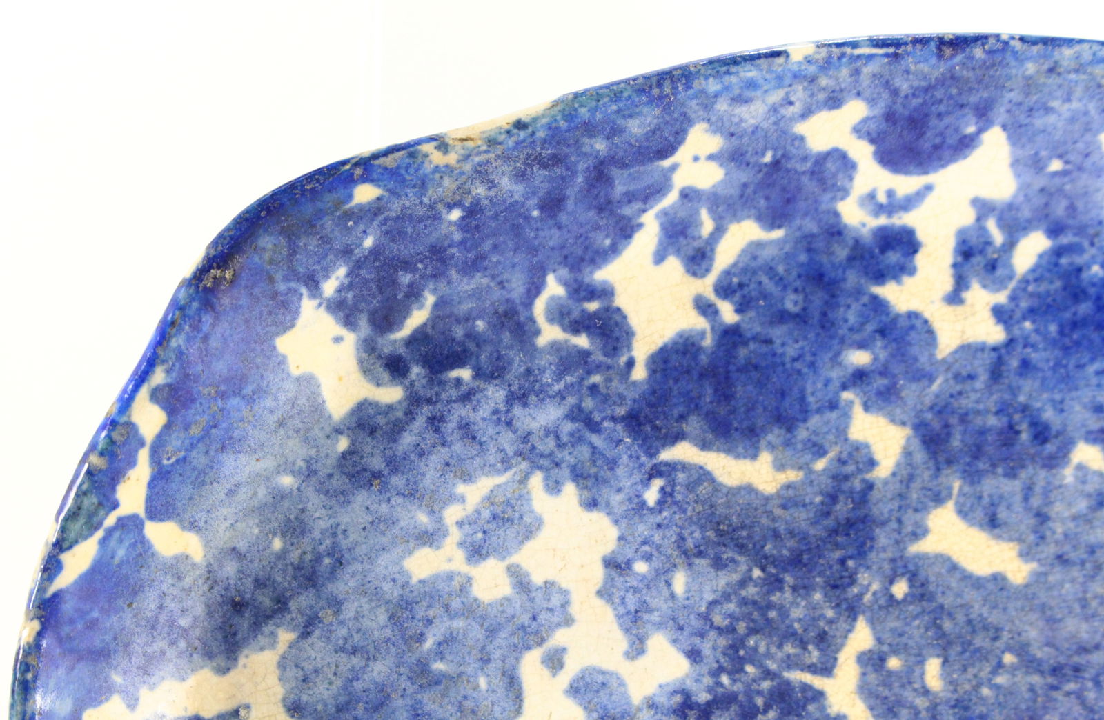 1800's Blue & White Spongeware Spatterware Scalloped Oval Plate - 4