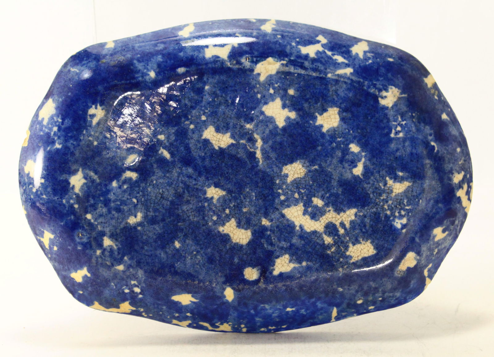 1800's Blue & White Spongeware Spatterware Scalloped Oval Plate - 8