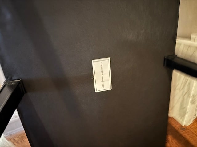 Baker Milling Road Windom Settee - 8