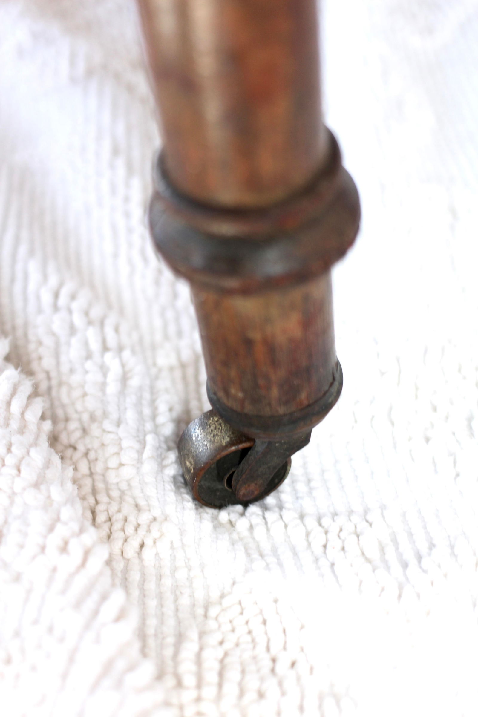 English Leather and Wood Chair From the Mid 1800s - 7