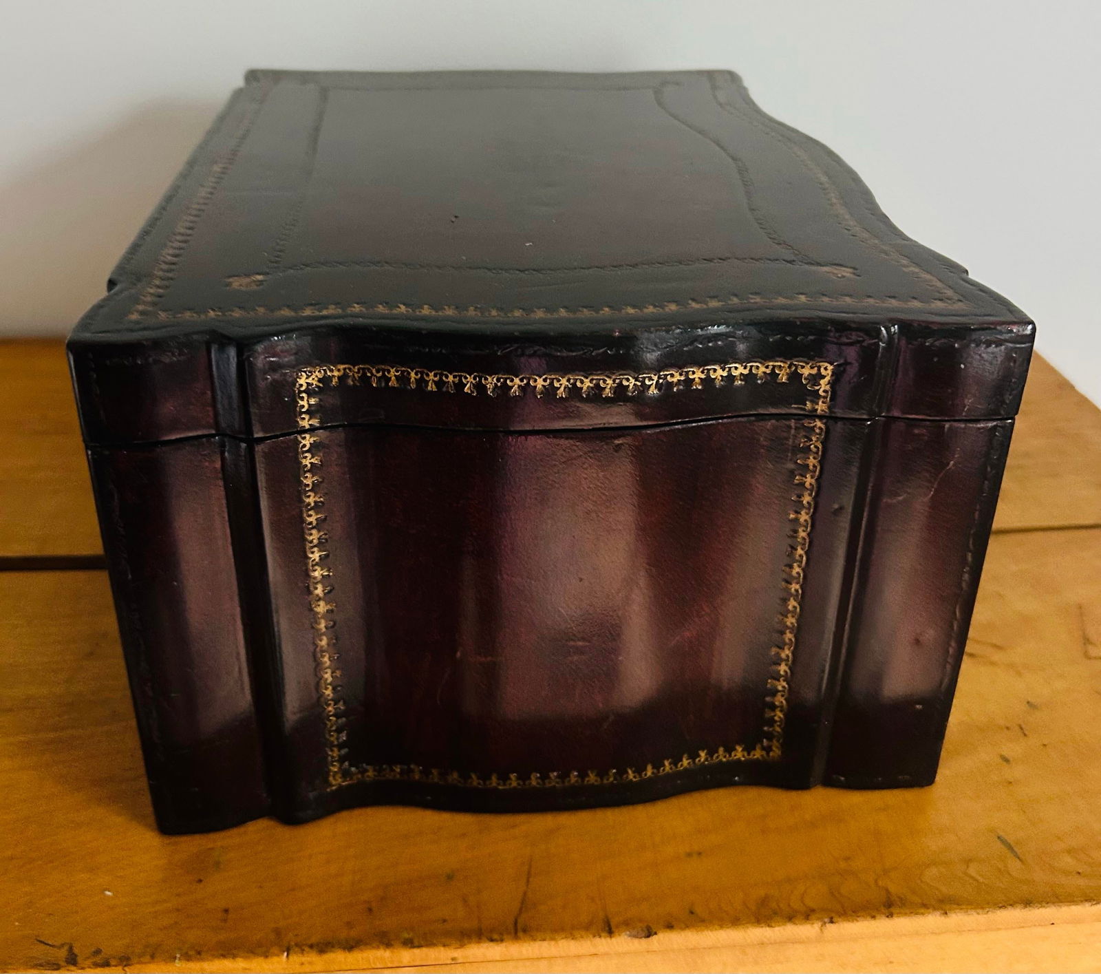 1980s Vintage Maitland Smith Tooled Leather Mahogany Box - 2
