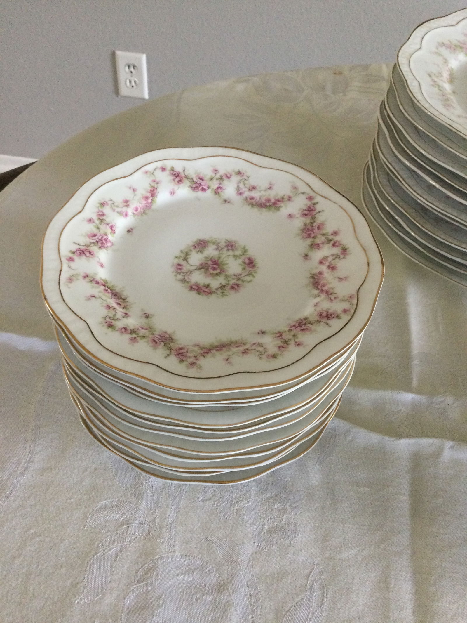 Antique Collectible Circa Late 1800's Orleans Z. S. & Co. Bavaria Germany Chic Roses 85 Pieces Dinne - 4