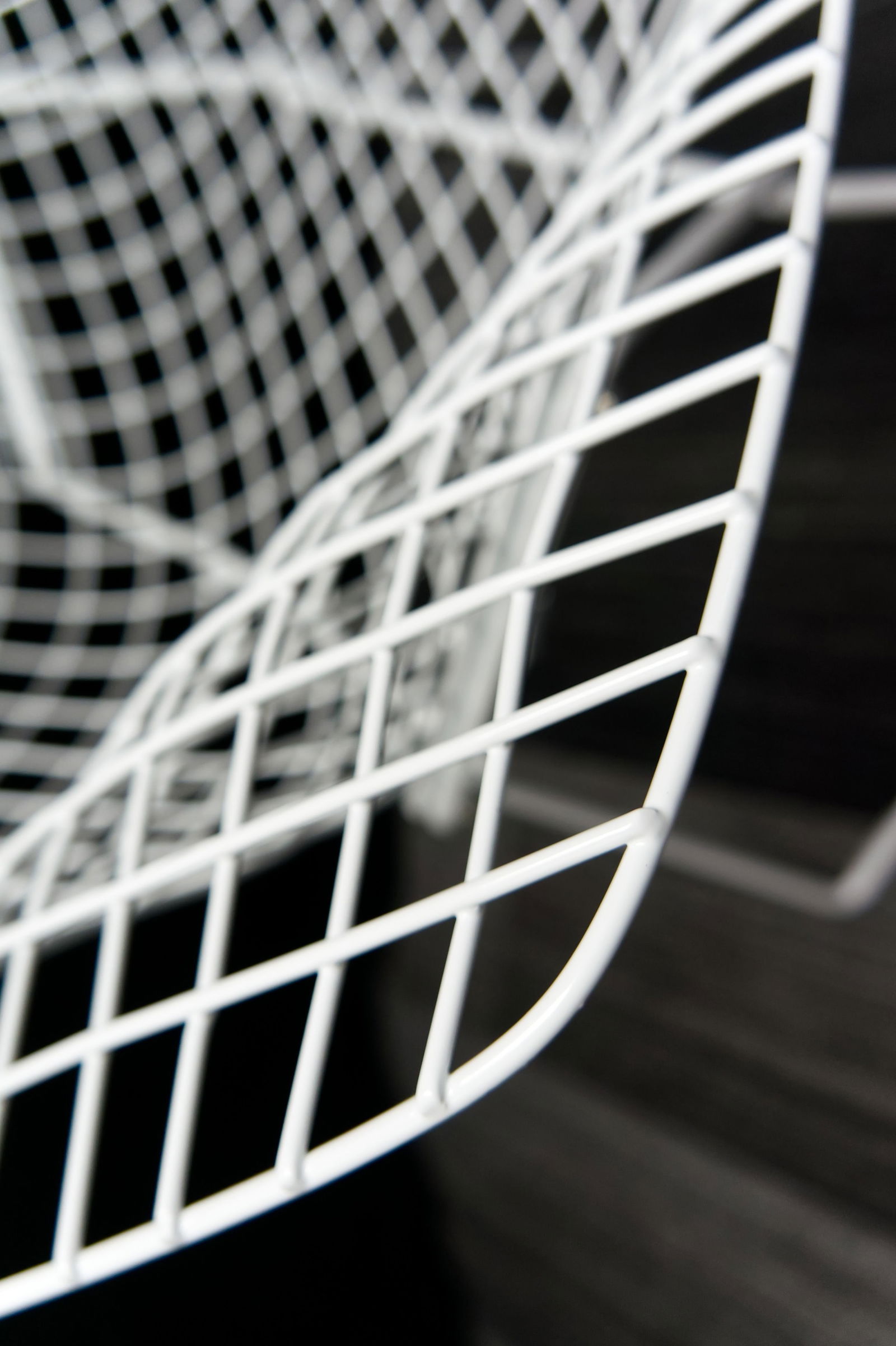 1960s Diamond Lounge Chair by Bertoia for Knoll Restored - 7