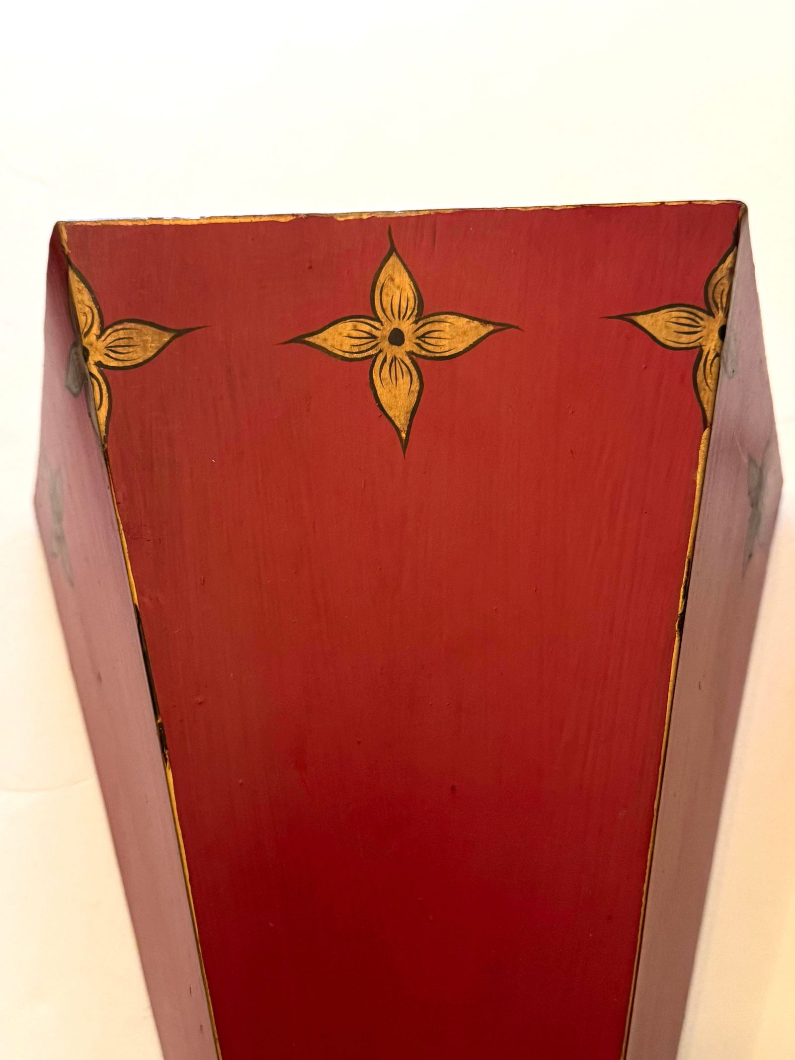 Set of 2 Vintage 20th Century Dark Red Metal Tole Wall Shelves With Gold Accents - 7