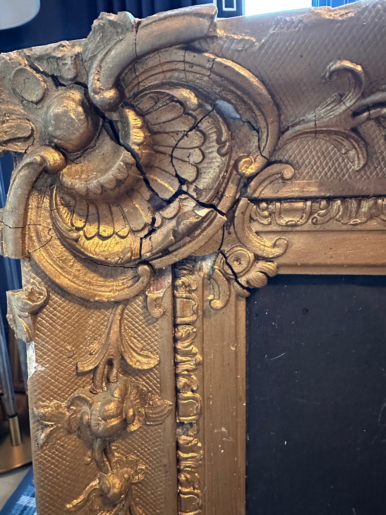 Large 19th-Century Portrait of a Gentleman in Ornate Gilt Frame - 3