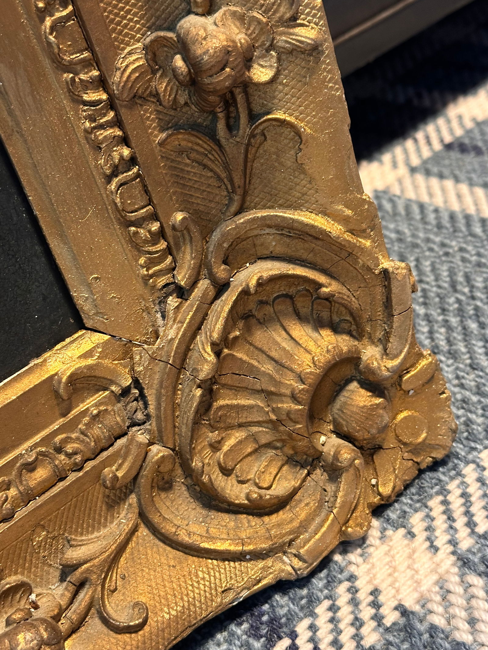 Large 19th-Century Portrait of a Gentleman in Ornate Gilt Frame - 6