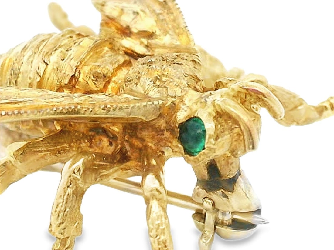 1980s 14k Yellow Gold & Emerald Bee Brooch - 8