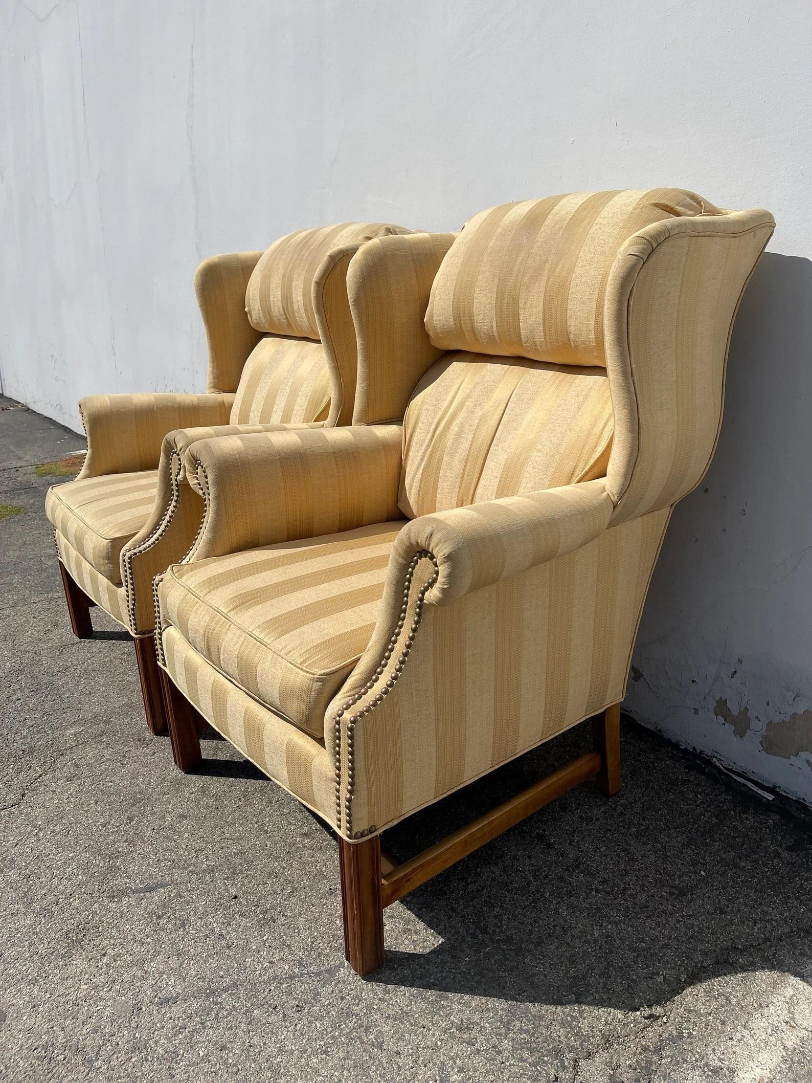 Late 20th Century Pair of Vintage Wingback Armchairs - 4