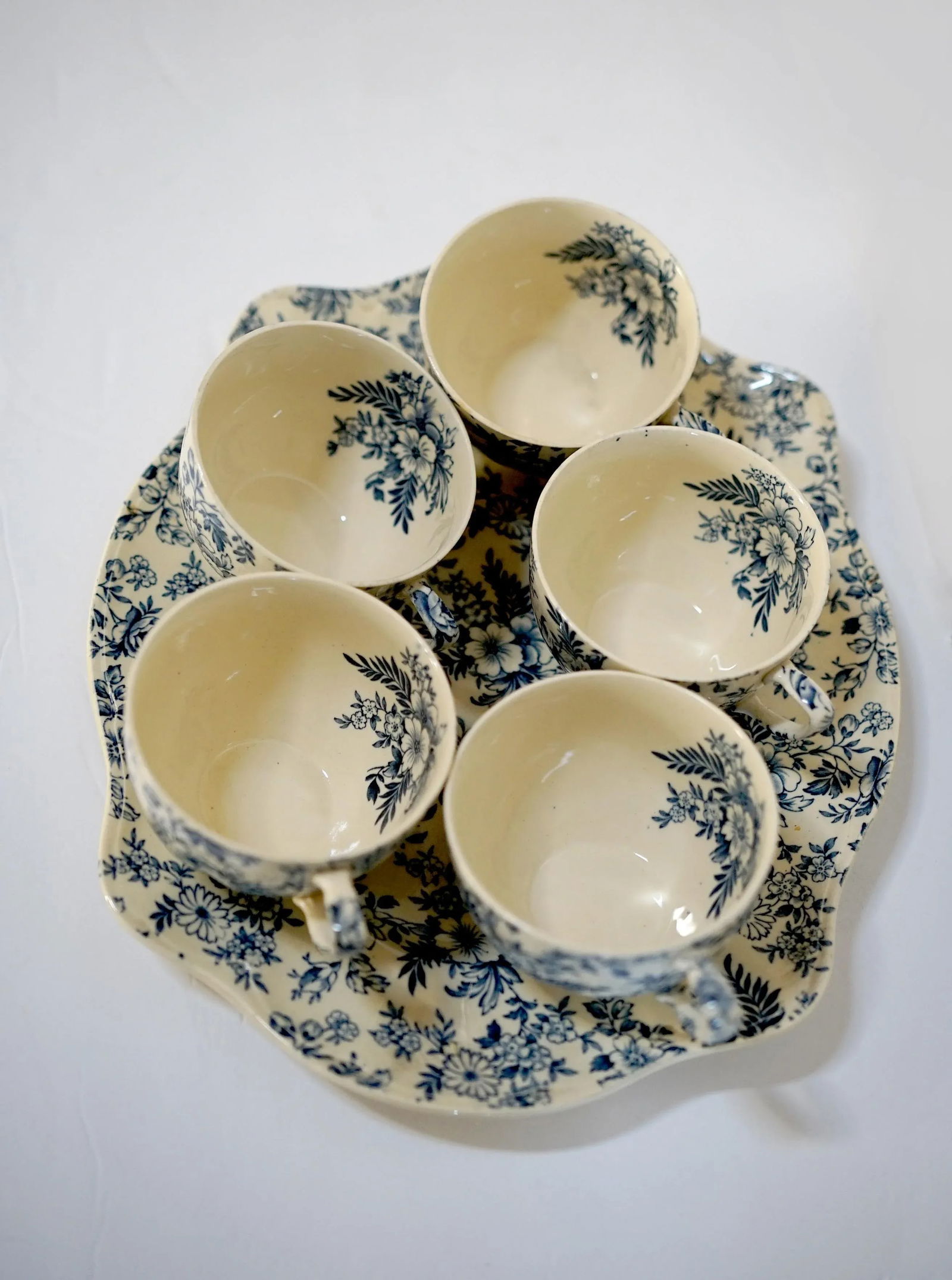 19th Century Johnson Brothers 40 Pieces Blue and White Victorian Chintz - 2