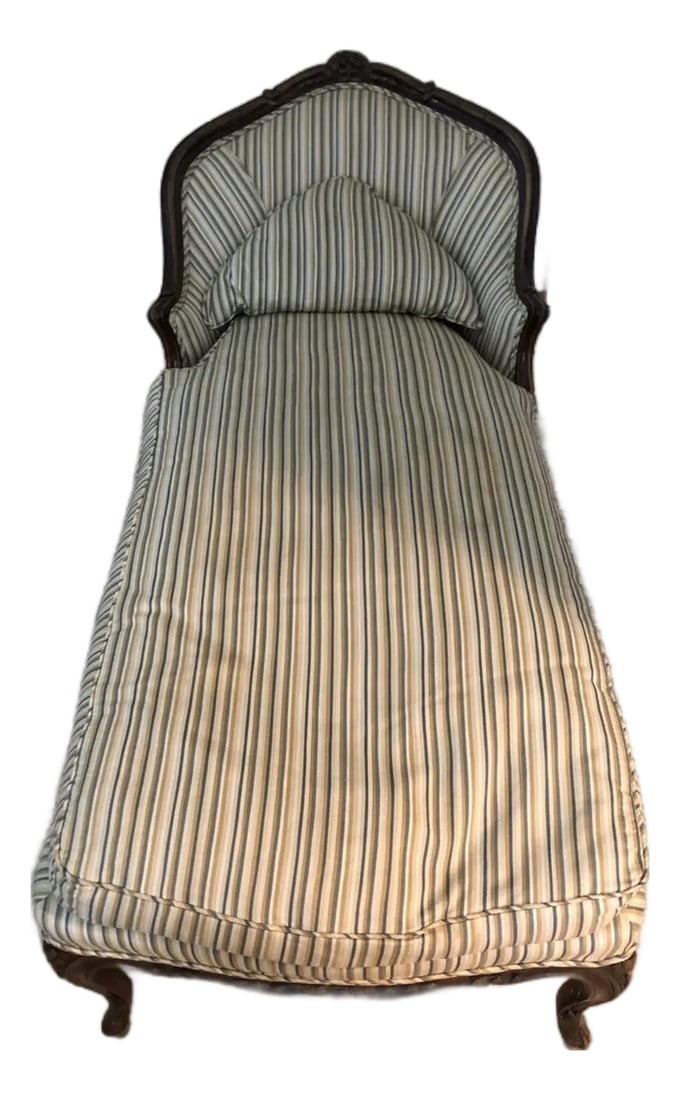 Mid 20th Century French Louis XV Style Chaise Lounge: A beautiful chaise that needs some restoration. There has been a repair to one leg, and some reupholstering/restaining is in order to make this beautiful once again! Condition: Unknown; Needs Restorat