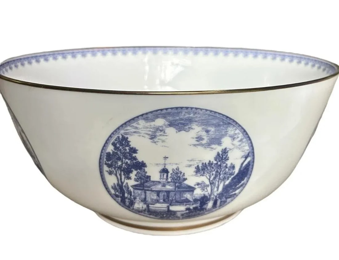 Vintage Wedgwood Williamsburg Virginia Limited Edition Bone Chine Blue & White Serving Bowl - 3