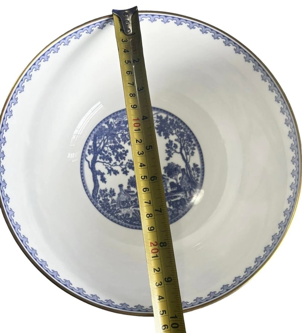 Vintage Wedgwood Williamsburg Virginia Limited Edition Bone Chine Blue & White Serving Bowl - 7