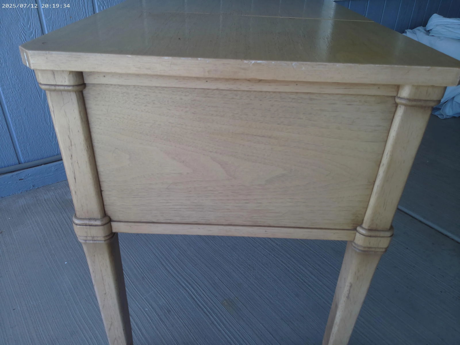 MCM 1950s Drexel Campagna Vanity Made of Pecan - 3