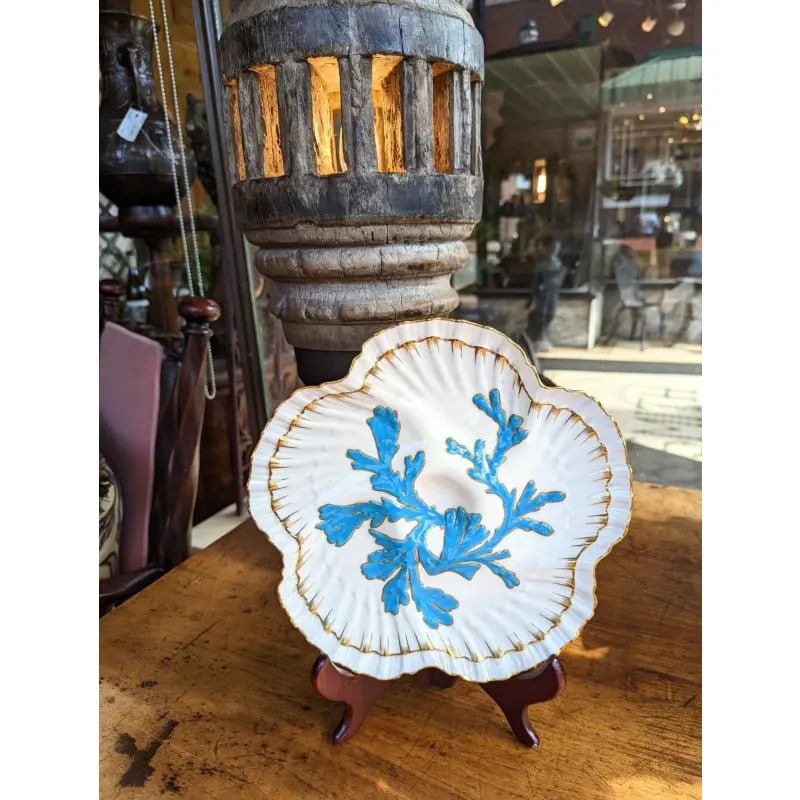 Antique English Brownfield Porcelain Oyster Plate Made for Tiffany & Co. In Blue - 3