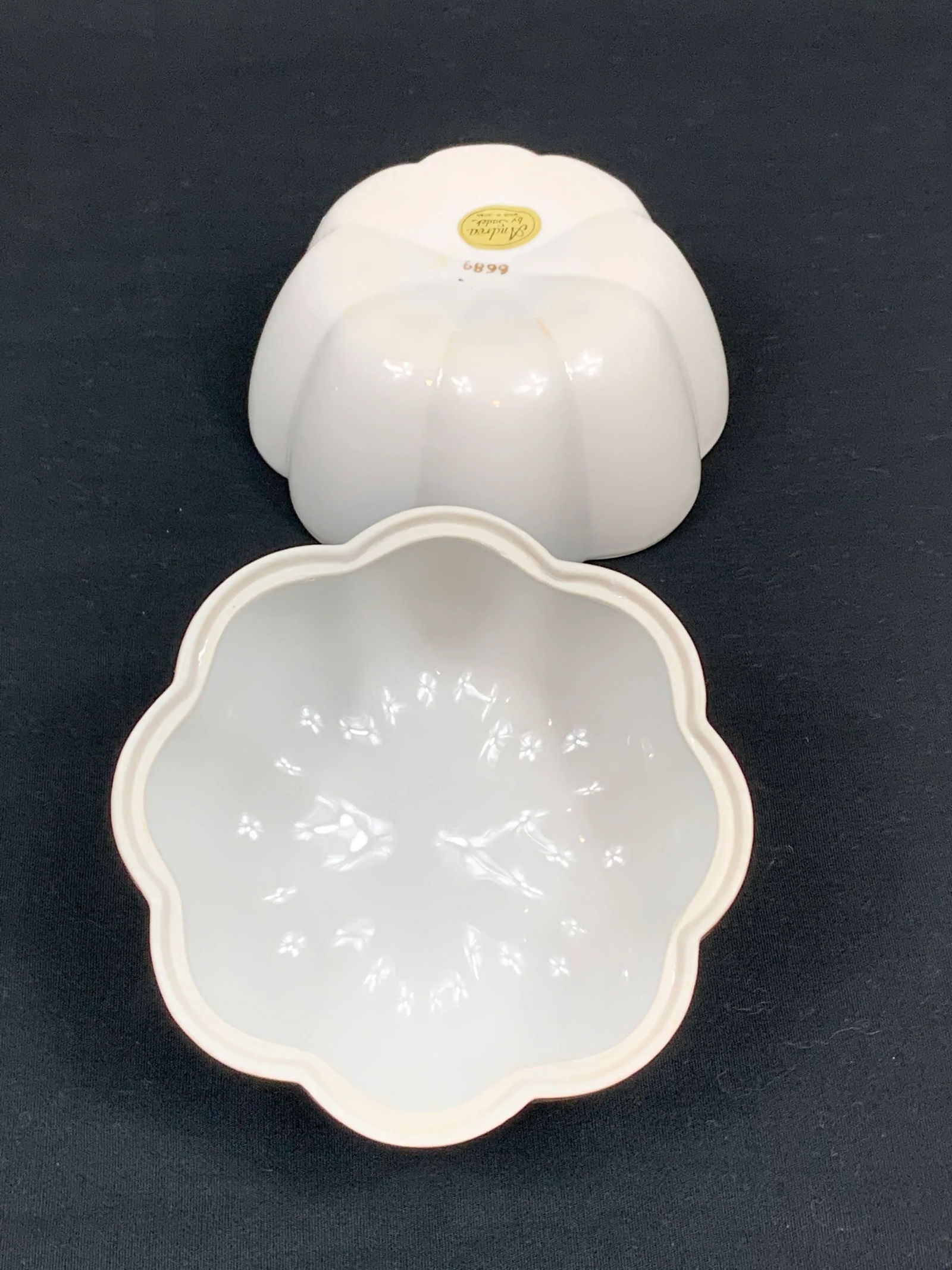 Vintage Lidded Pumpkin Box - 10