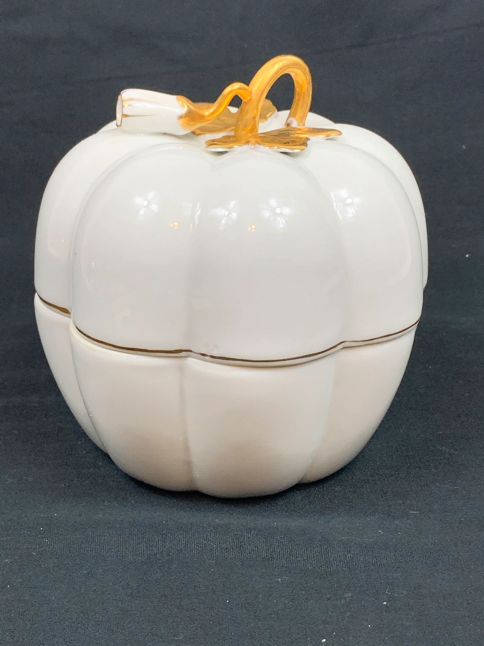 Vintage Lidded Pumpkin Box - 11