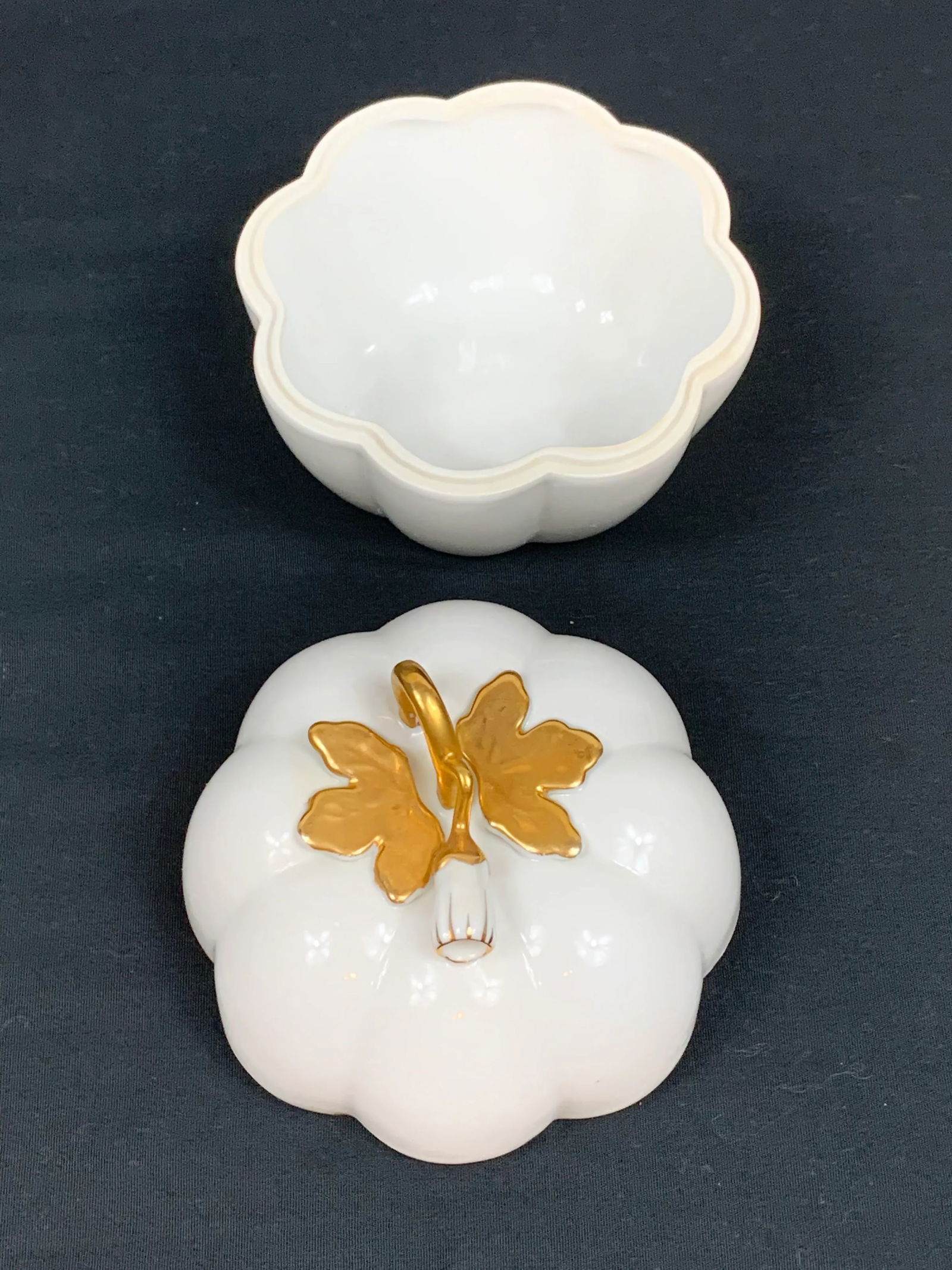 Vintage Lidded Pumpkin Box - 8