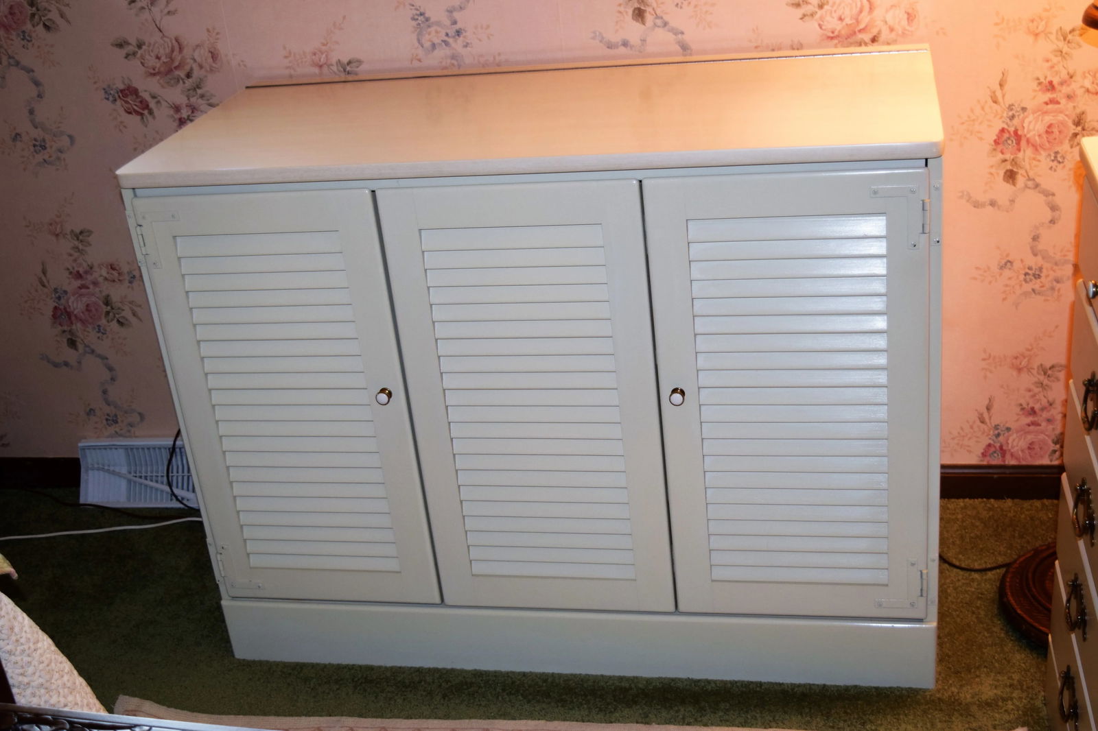 Ethan Allen White Media Cabinet Storage Cabinet - 10