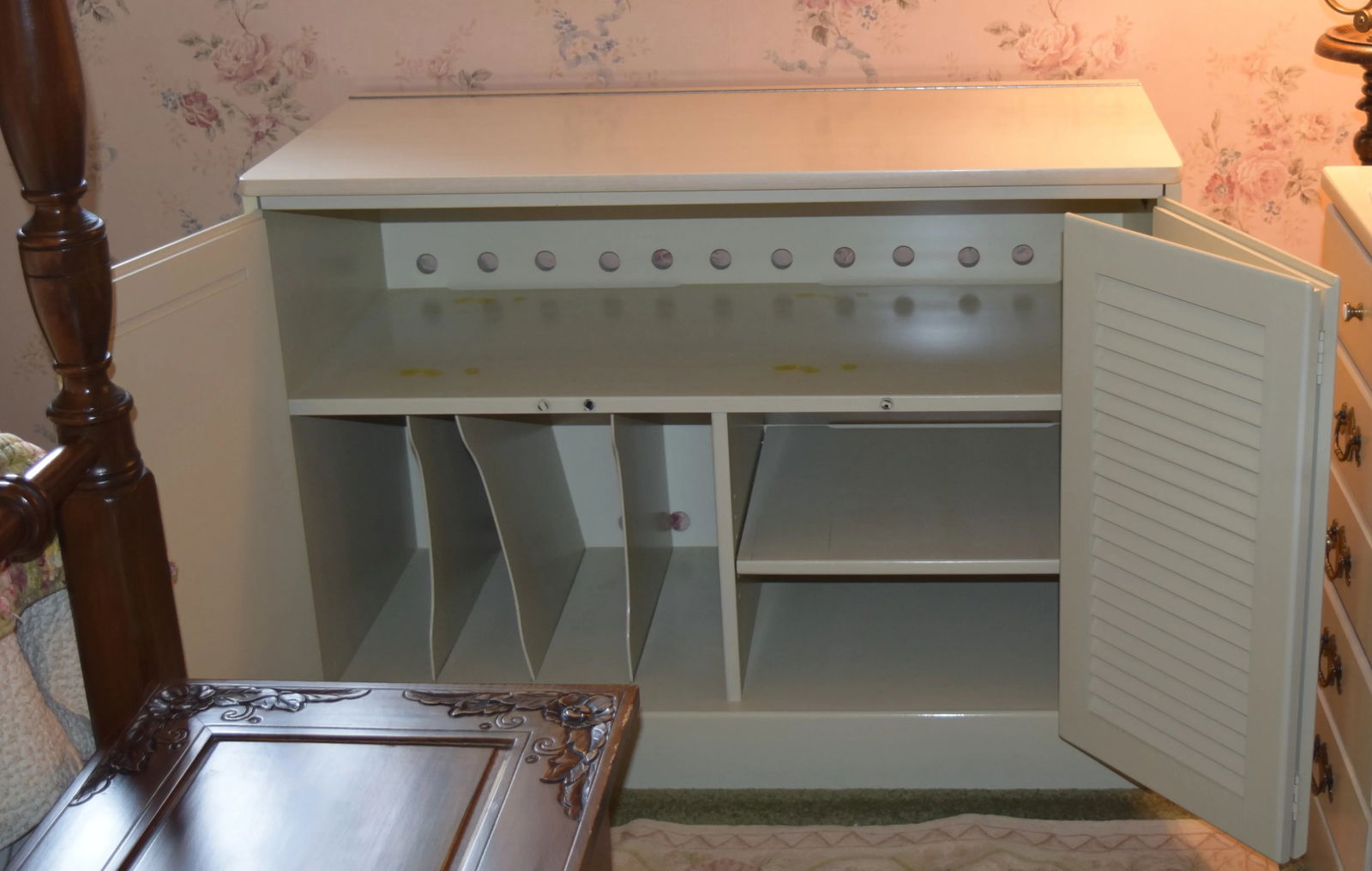 Ethan Allen White Media Cabinet Storage Cabinet - 8