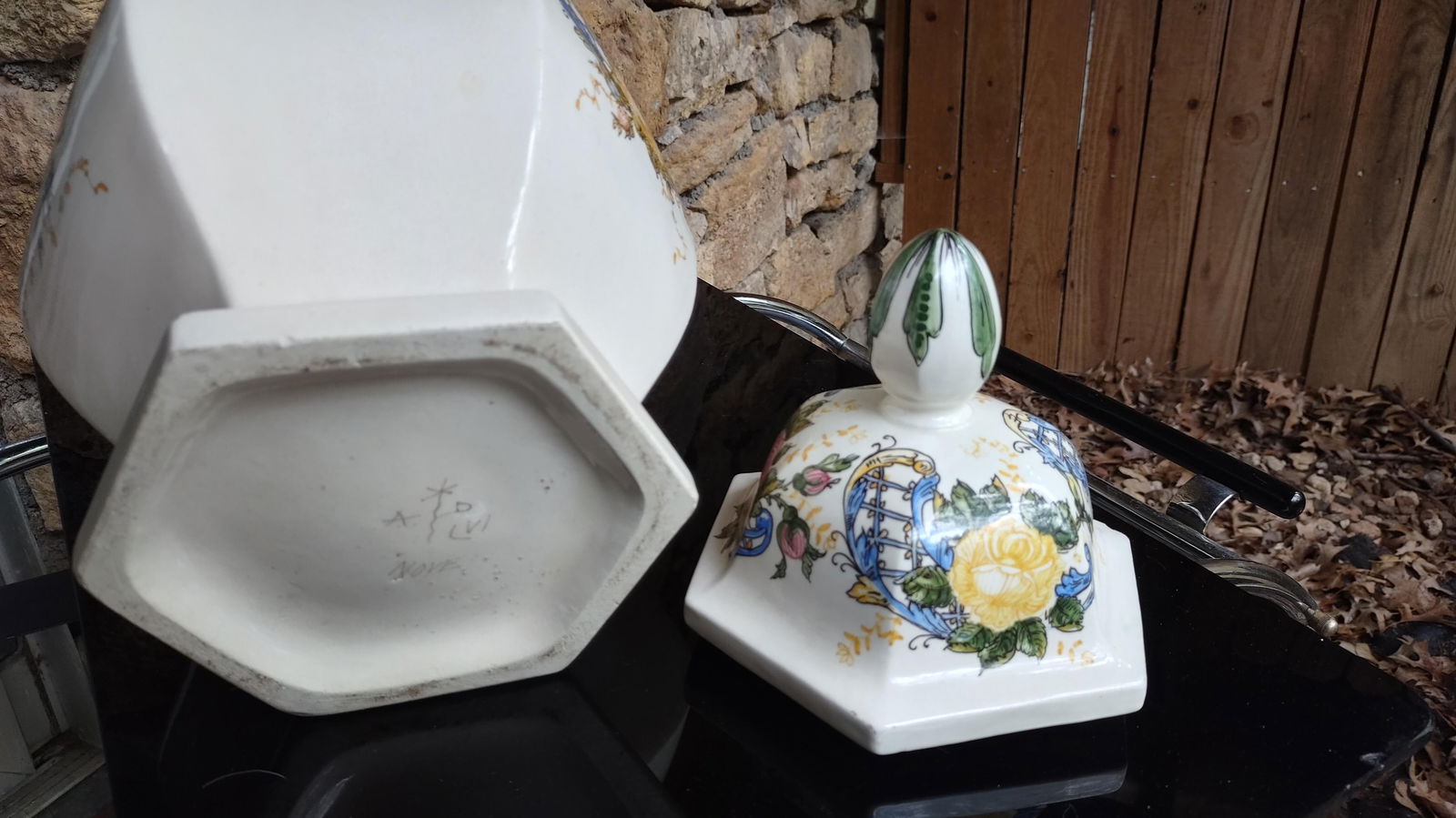 Mid 20th Century Monumental Italian Majolica Hand-Painted Ginger Jar - 7