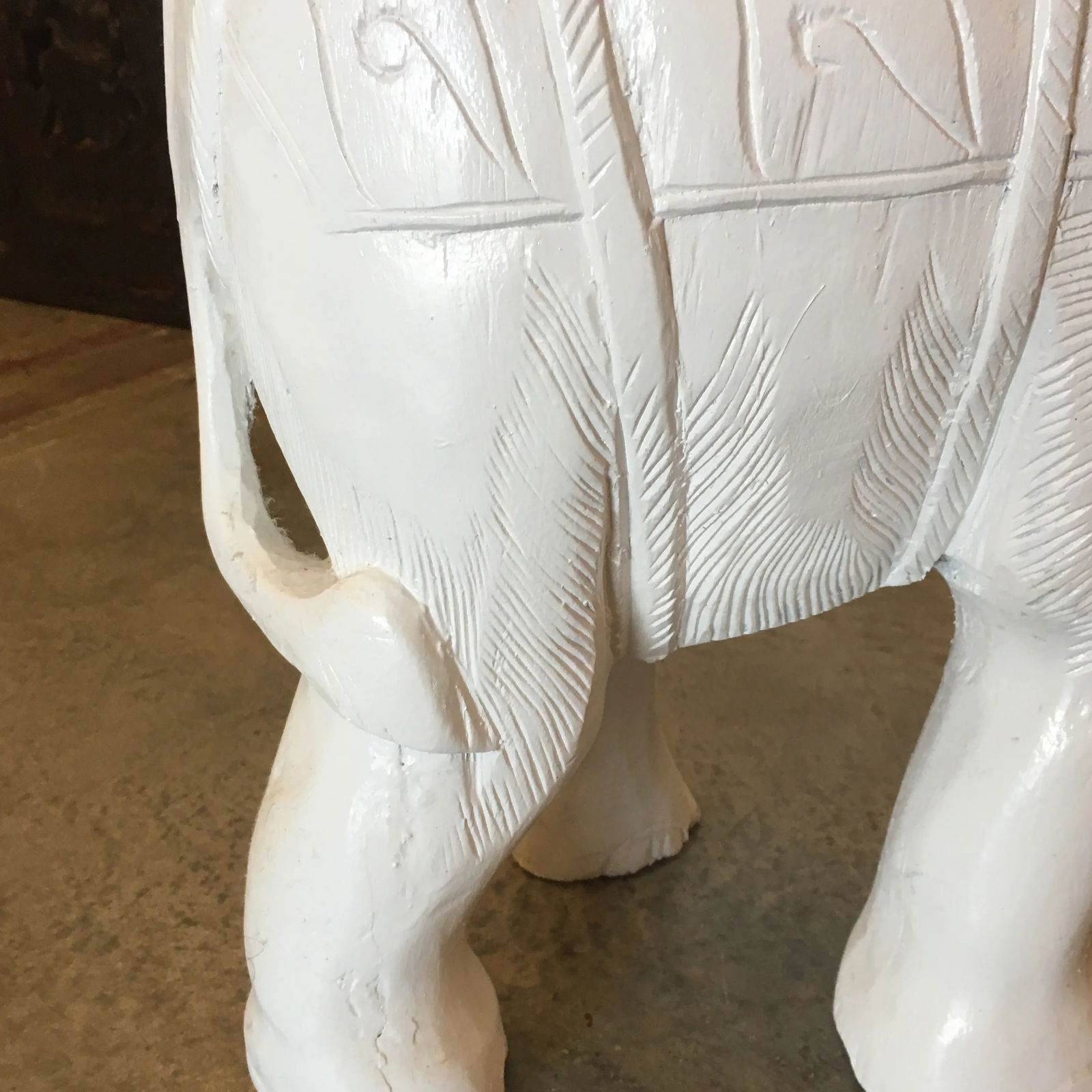 Hollywood Regency White Carved Wood Elephant Side Table/ Stool - 9