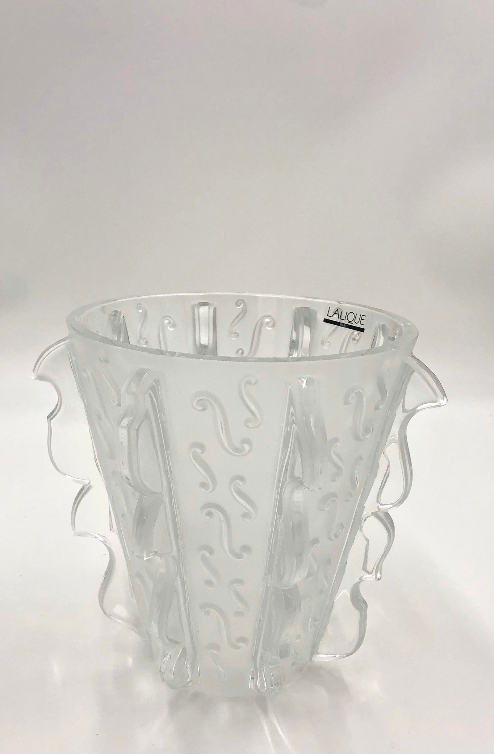 1990s Lalique Mossi Frosted Vase - 2