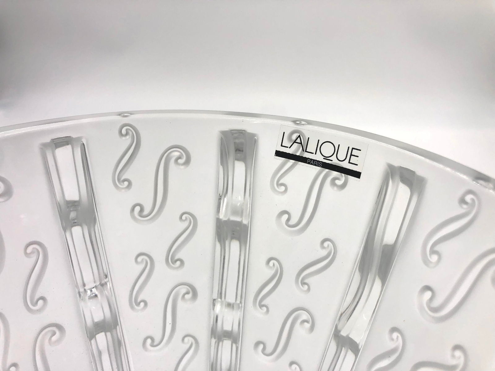 1990s Lalique Mossi Frosted Vase - 3