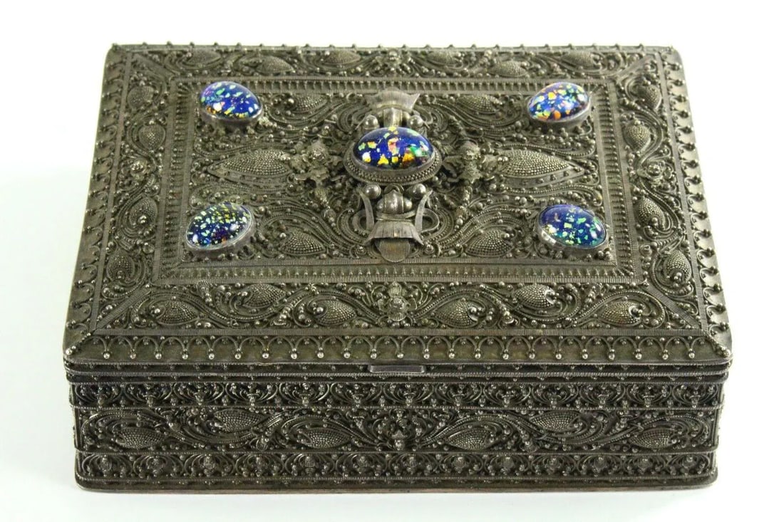 Early 20th Century Balinese Sterling Silver Filigree & Stones Trinket Box - 10