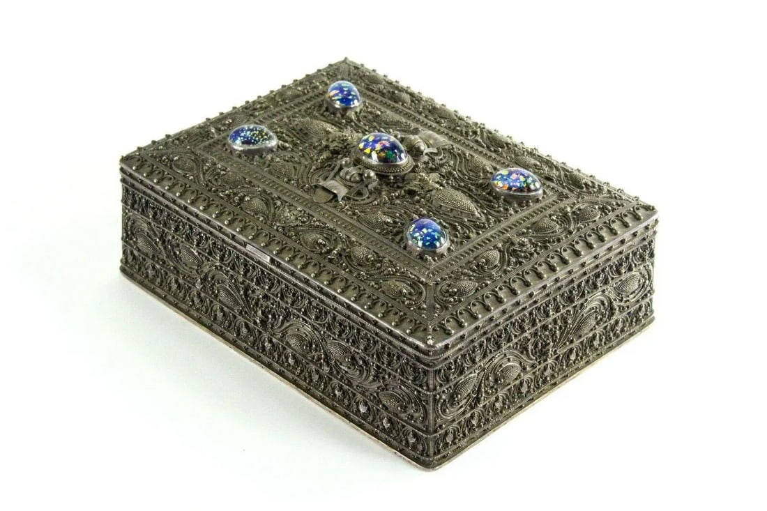 Early 20th Century Balinese Sterling Silver Filigree & Stones Trinket Box - 2