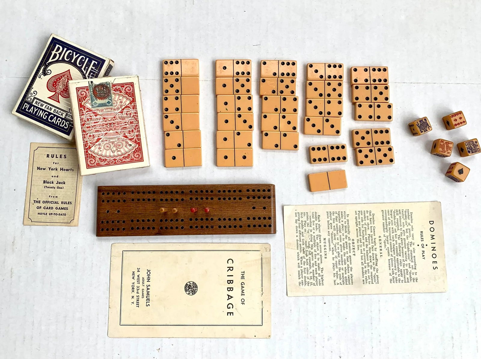 Vintage Games Set: Dominos, Cribbage, Poker Dice, Playing Cards - 6
