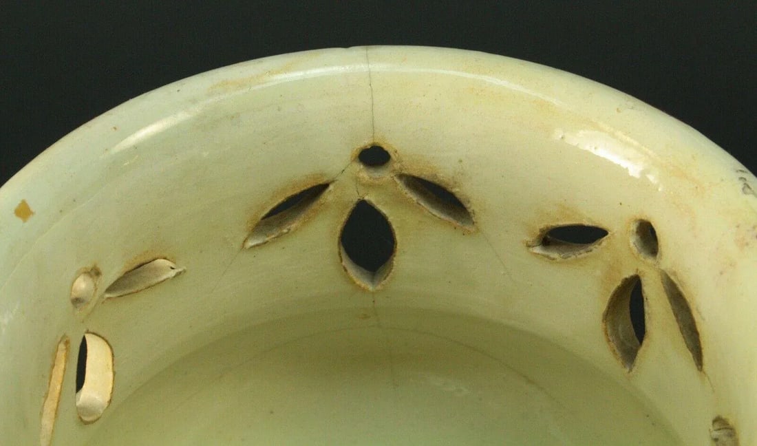 18th/19th Century Italian Faience Puzzle Jug - 9