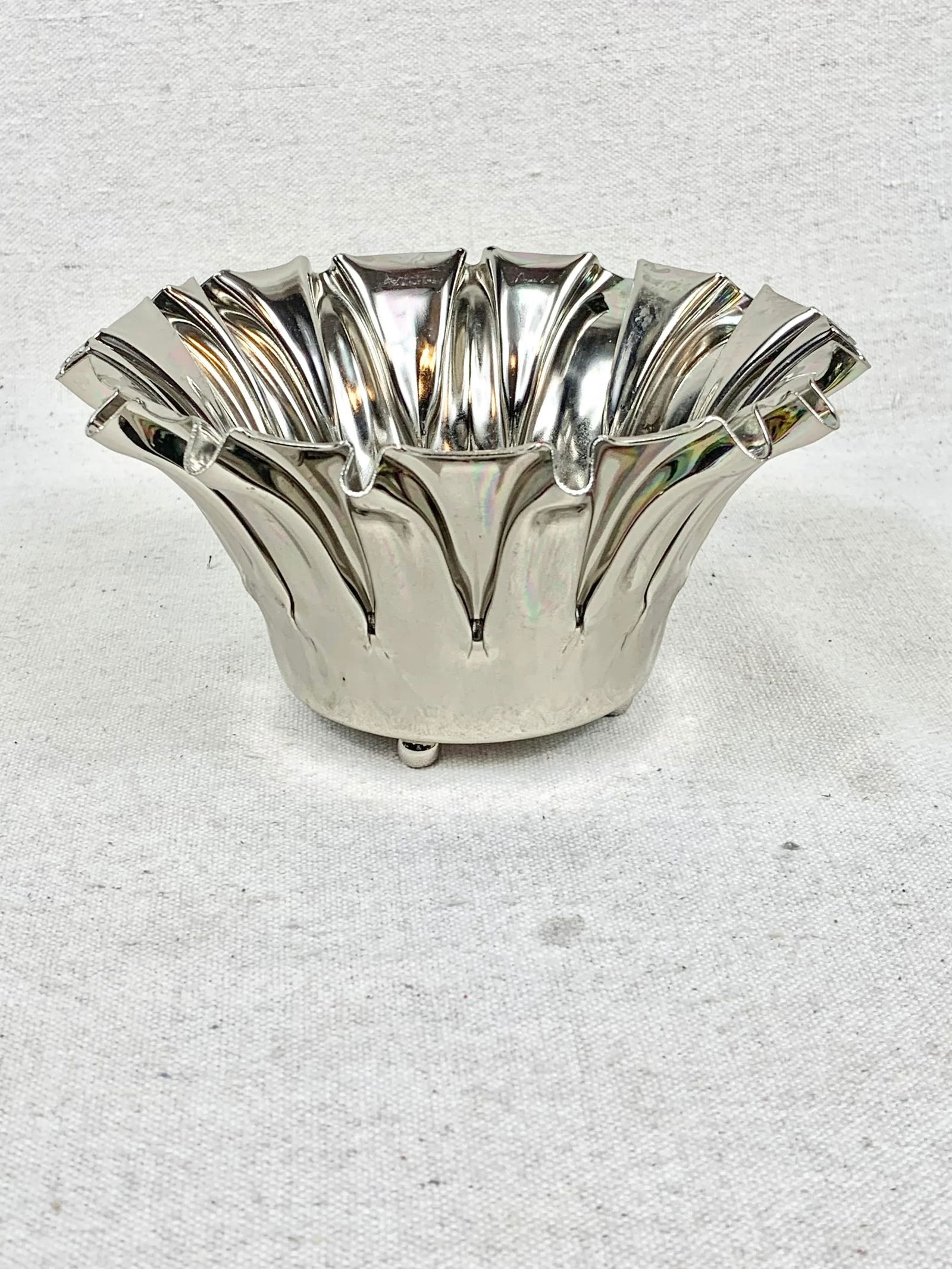 Vintage Metal Ruffled Edge Small Serving Bowl - 6