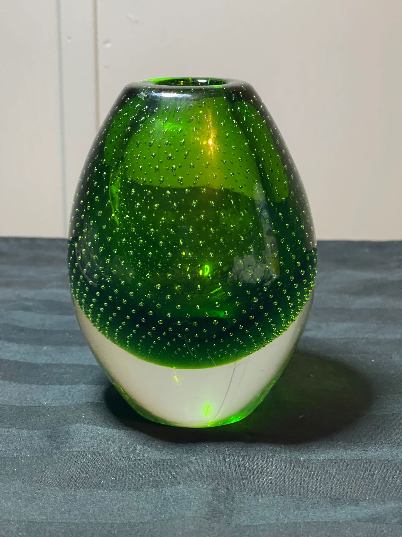 1950s Finnish Bullicante Summerso Hand-Blown Controlled Bubble Glass Bud Vase - 3