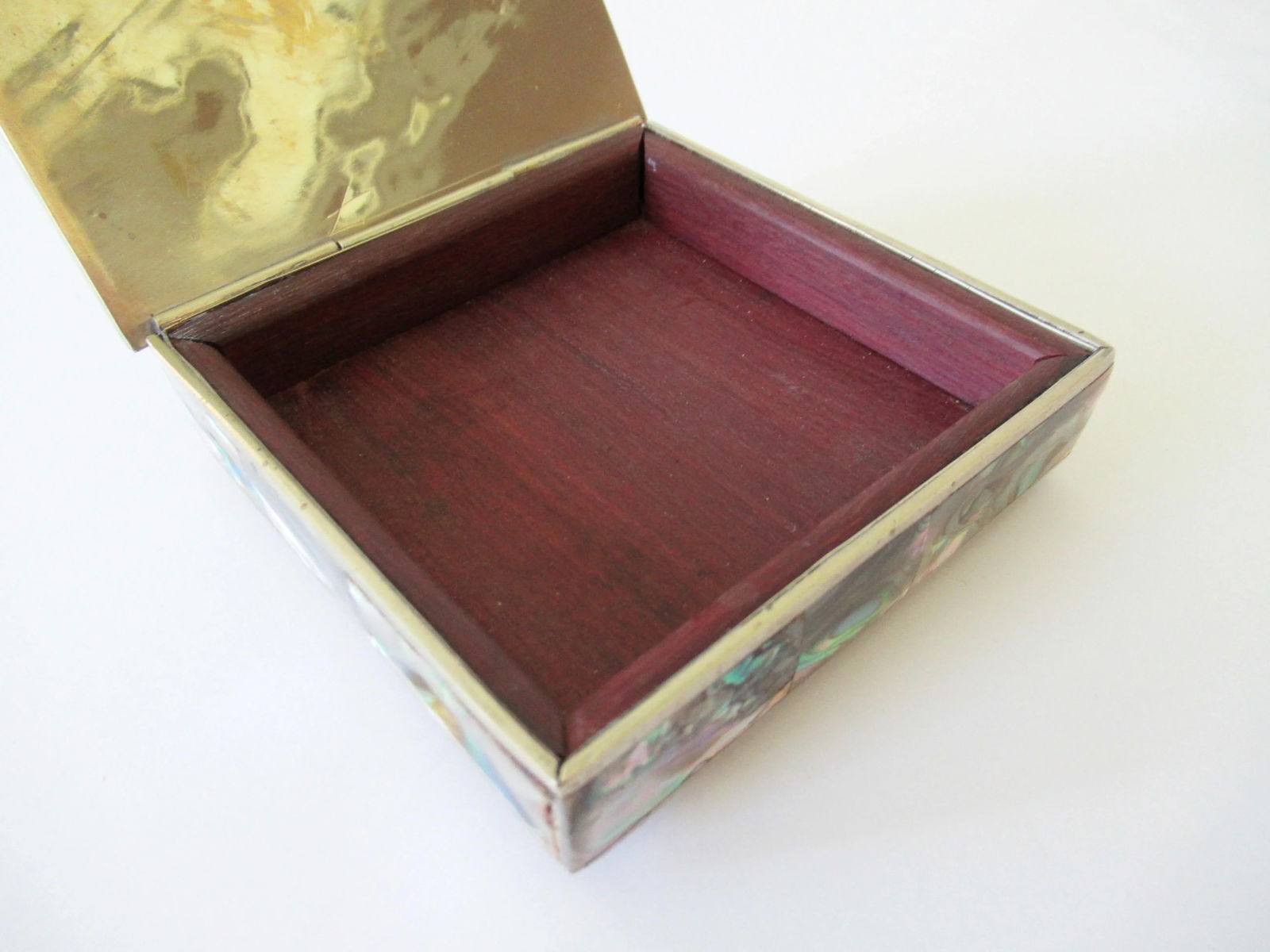 Vintage C.1960's Mexican Taxco Signed Silver Plate Trim & Abalone Emblazoned Lidded Keepsake Box. - 11