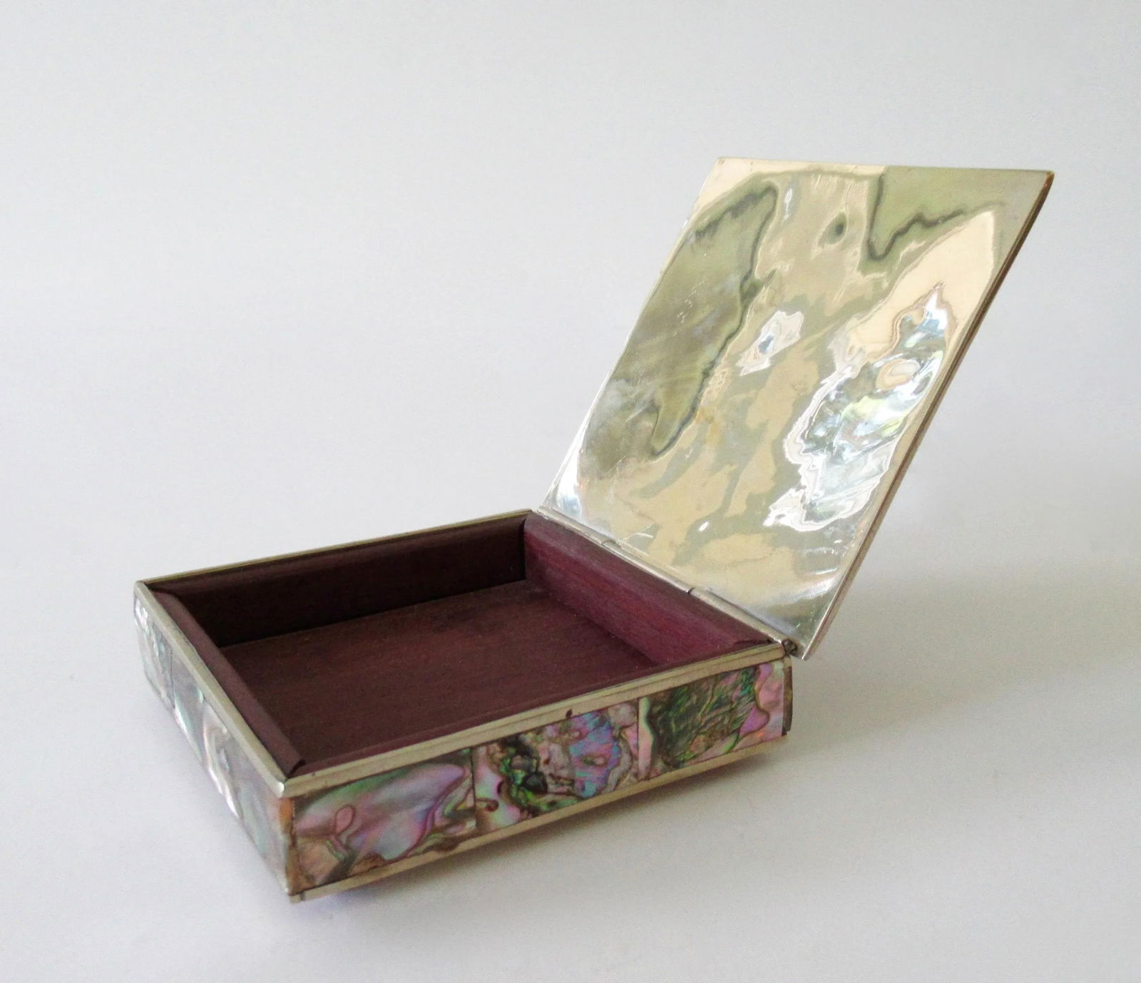 Vintage C.1960's Mexican Taxco Signed Silver Plate Trim & Abalone Emblazoned Lidded Keepsake Box. - 7