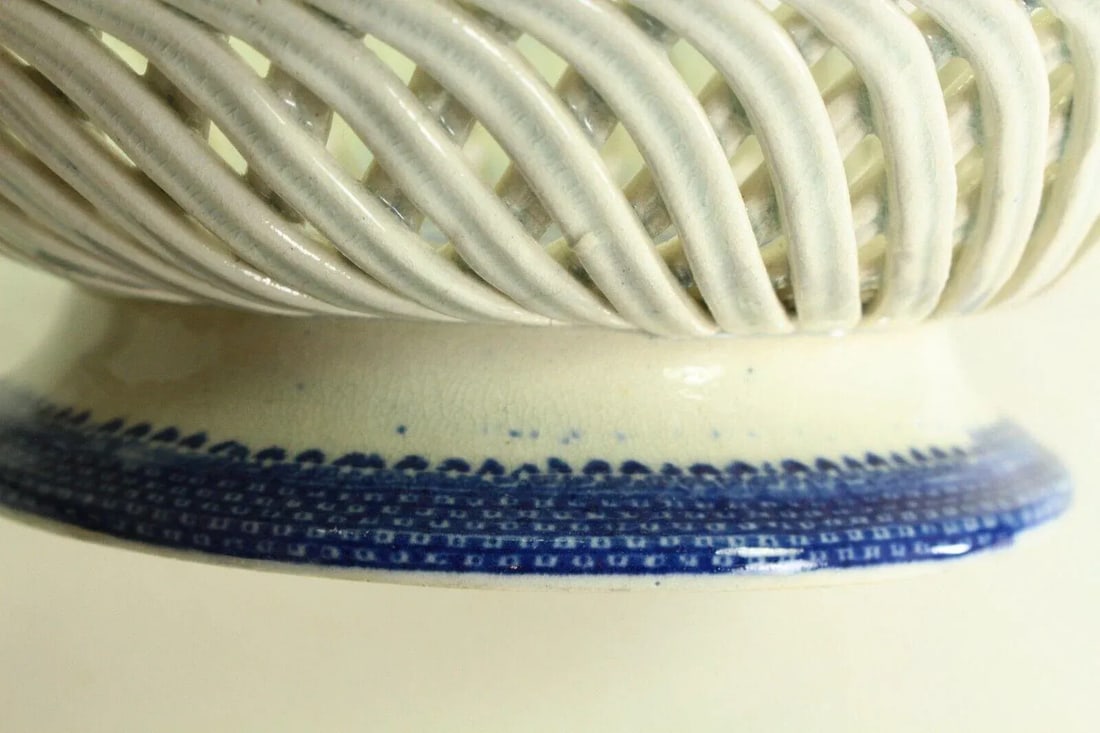 1840-50 Weaved Raised Porcelain Serving Bowl / Basket Stafforshire - 8