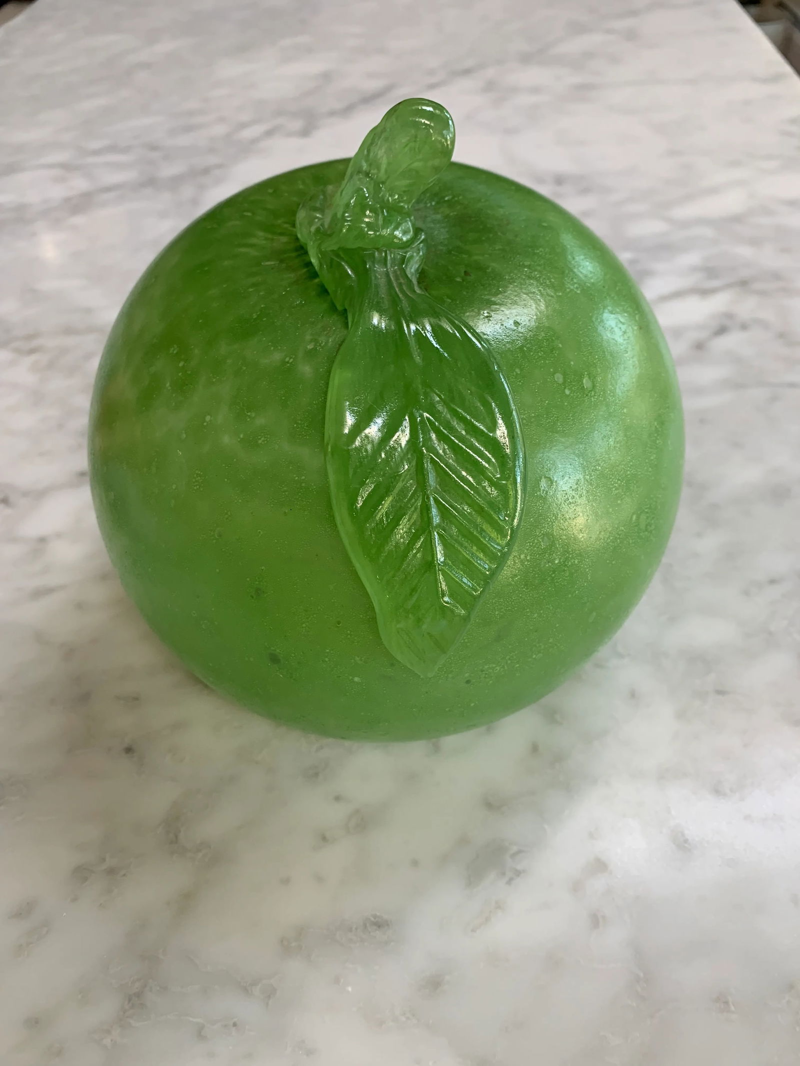 1970s Glass Apple by Ethan Allen Made in Italy - 2
