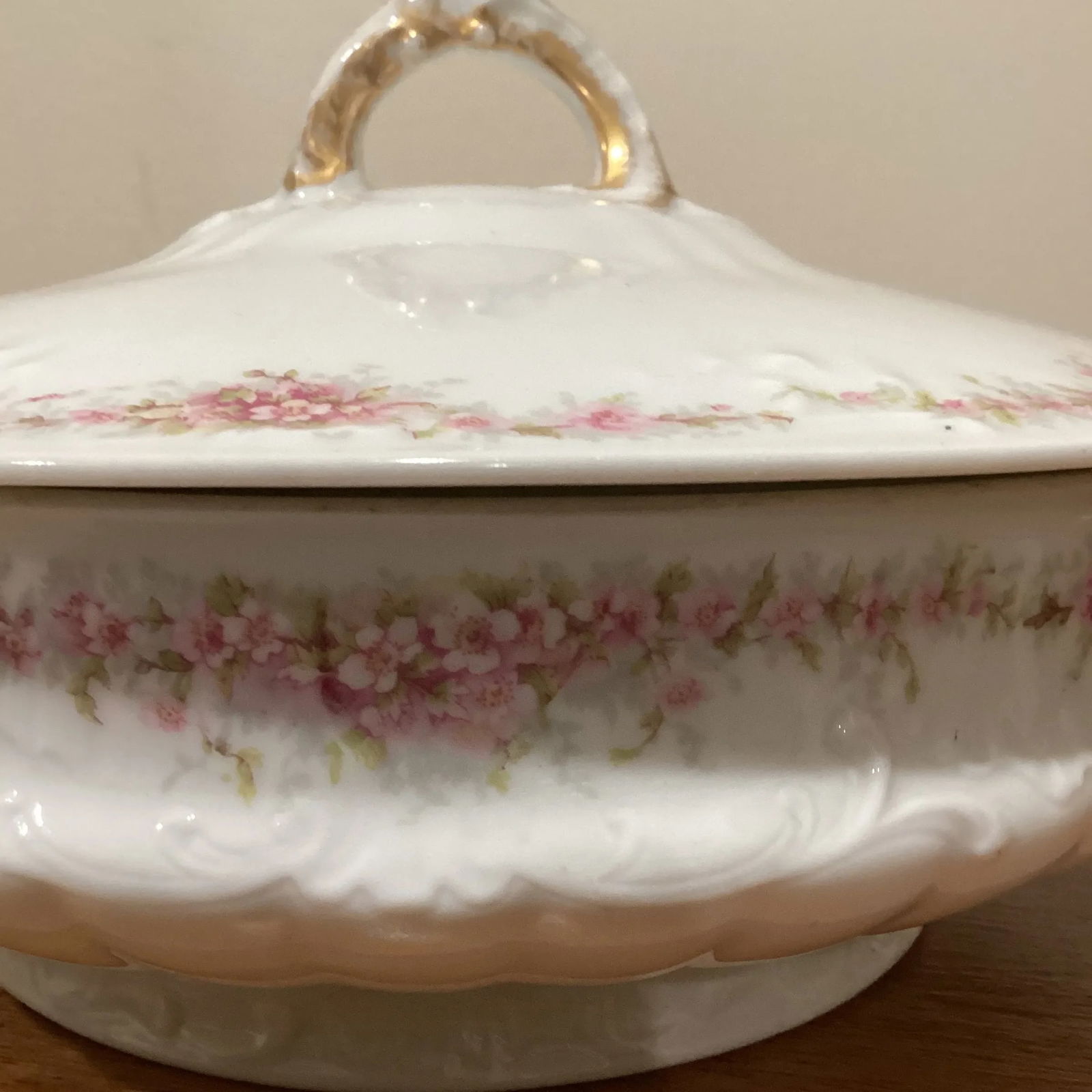 Antique Htf Theodore Haviland Limoges France Covered Serving Dish with Gold Accents - 12