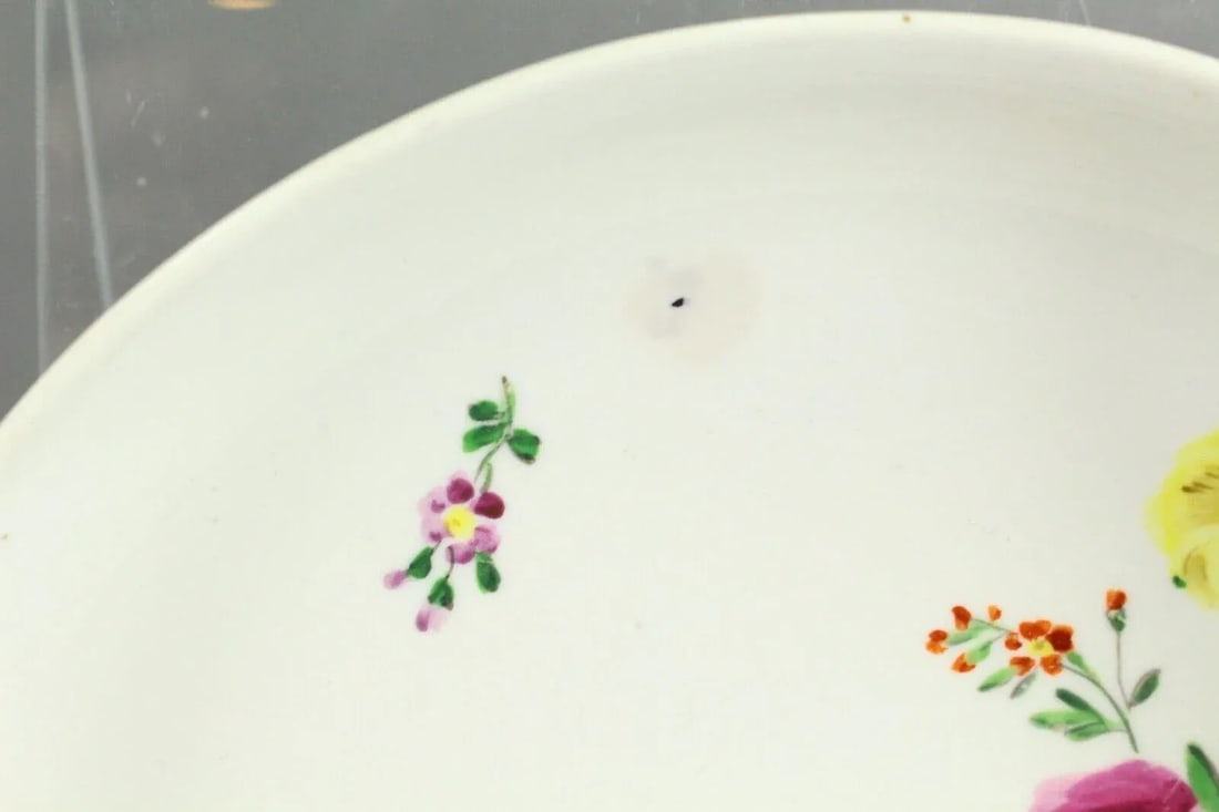 18th Century Royal Vienna Porcelain Deep Plate / Shallow Bowl With Handpainted Flowers - 4