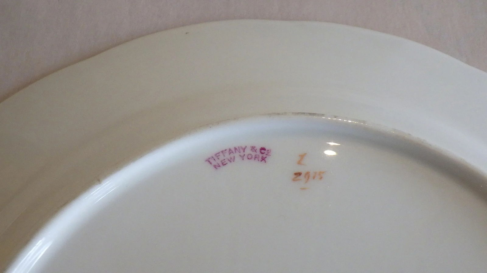 Early 20th Century Tiffany and Co. Luncheon Plates With Hand Painted Roses and Gilding- Set of 12 by - 7