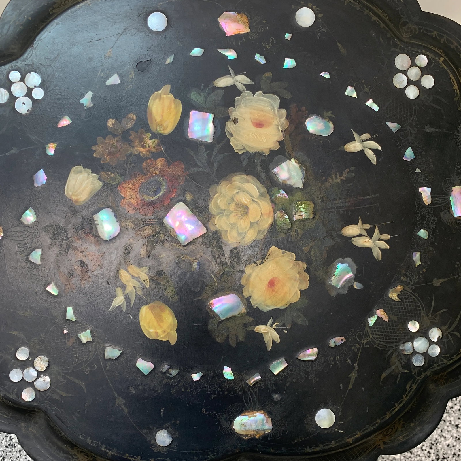 Mid 19th Century English Antique Japponed Tilt Top Table Inlaid With Mother of Pearl - 9