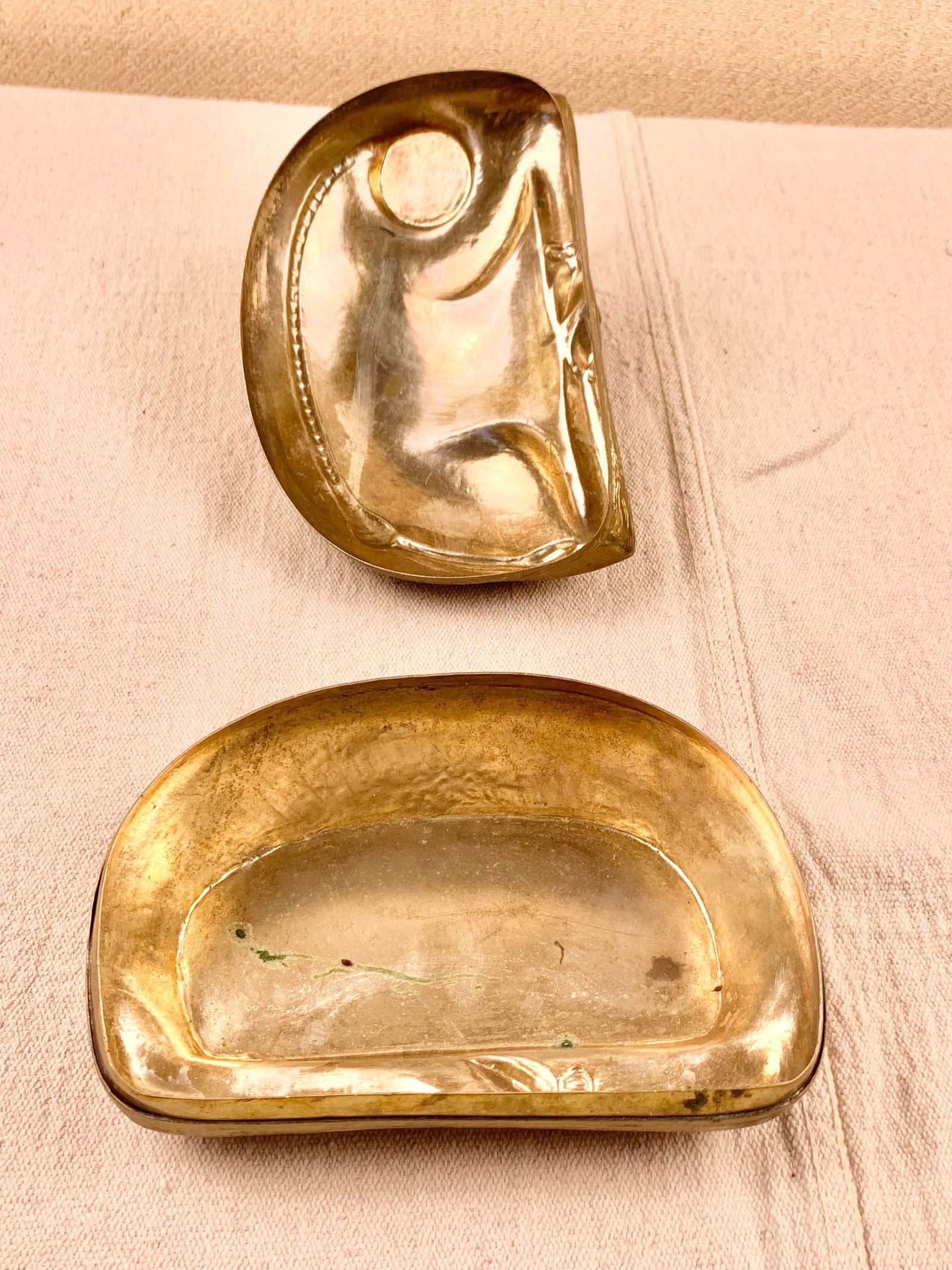 Vintage Brass Bull Repousse Box - 10