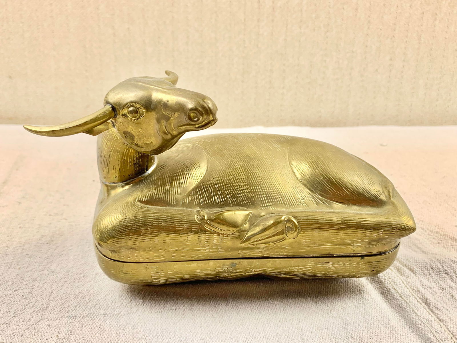 Vintage Brass Bull Repousse Box - 6