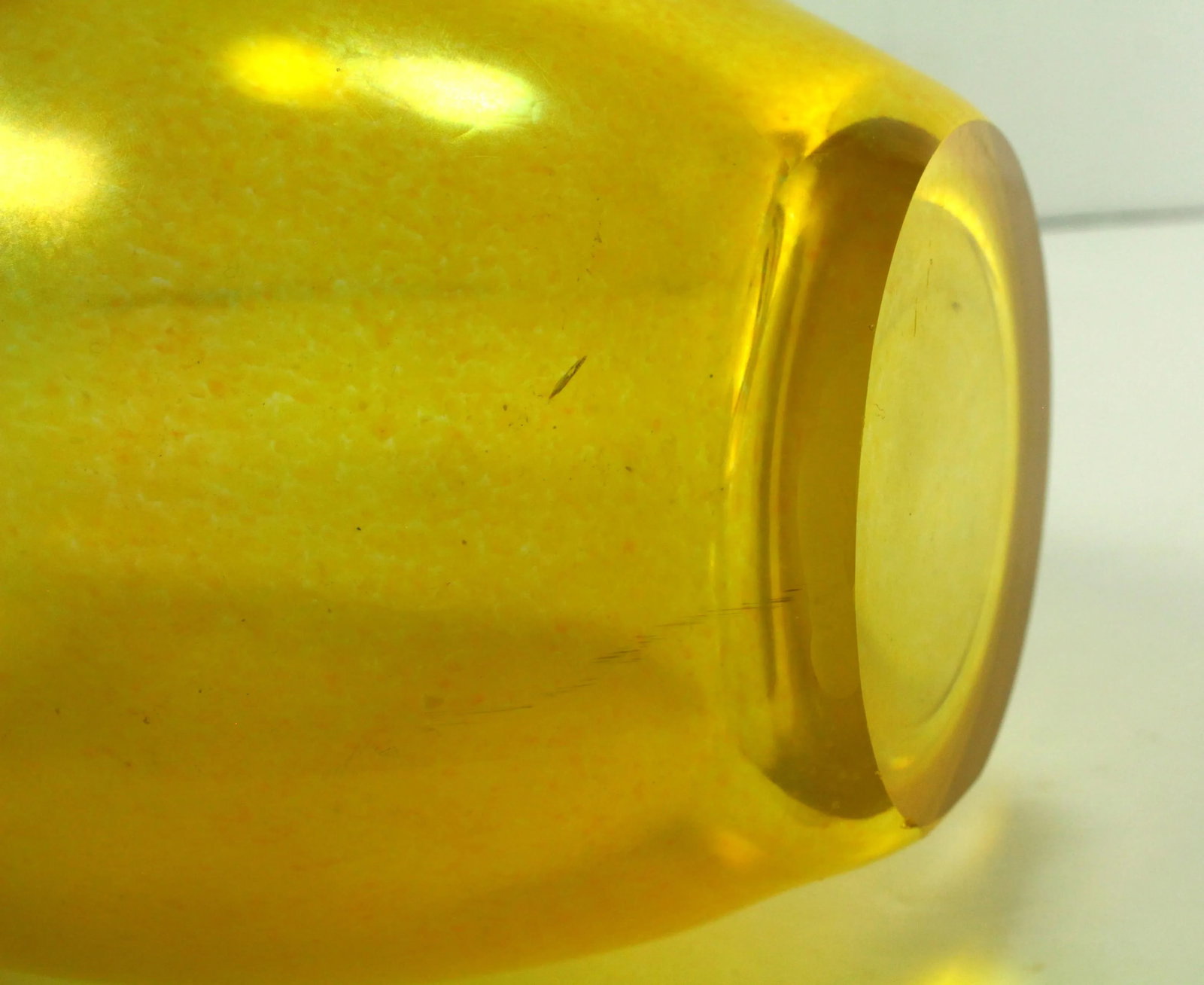 Early 20th Century Iridescent Yellow Aurene / Favrile Art Glass Vase, Free Blown - 11