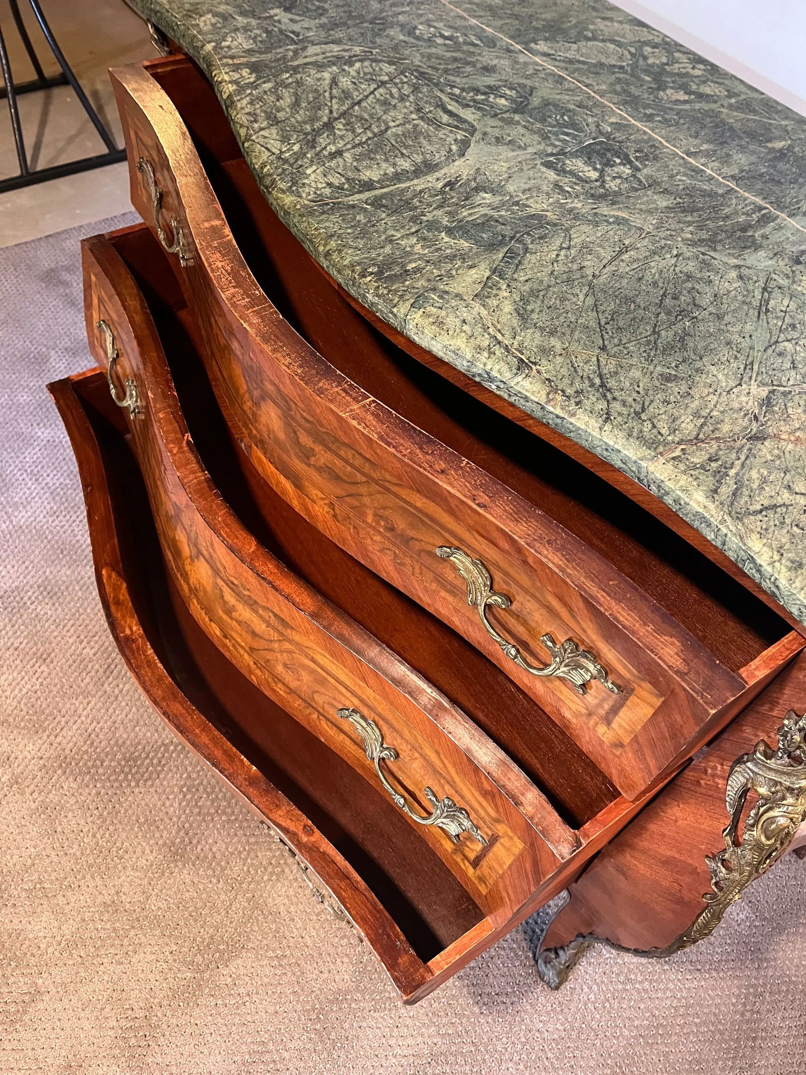 Early 20th Century Louis XV Style Inlaid Mahogany Commode - 3