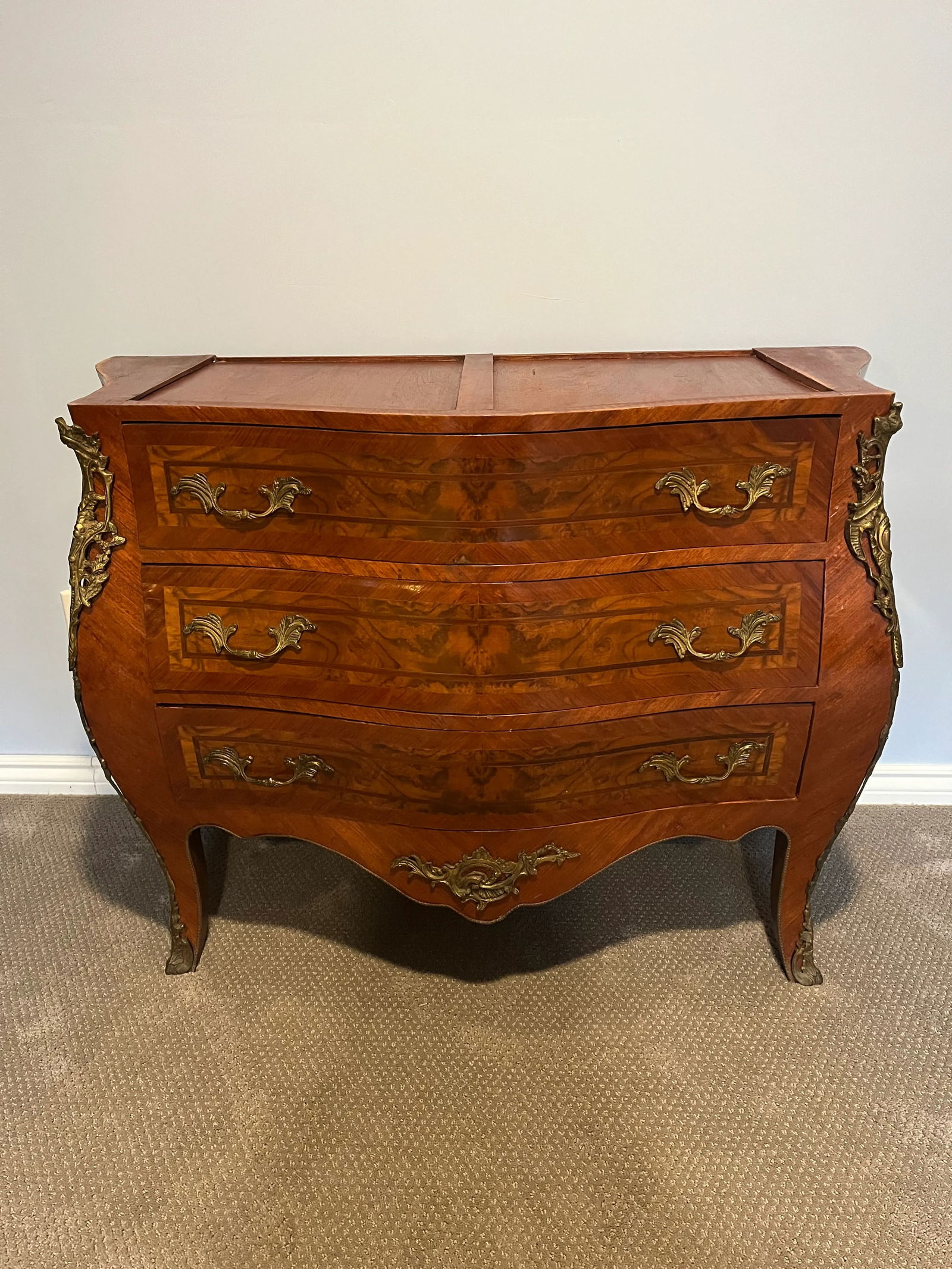 Early 20th Century Louis XV Style Inlaid Mahogany Commode - 9